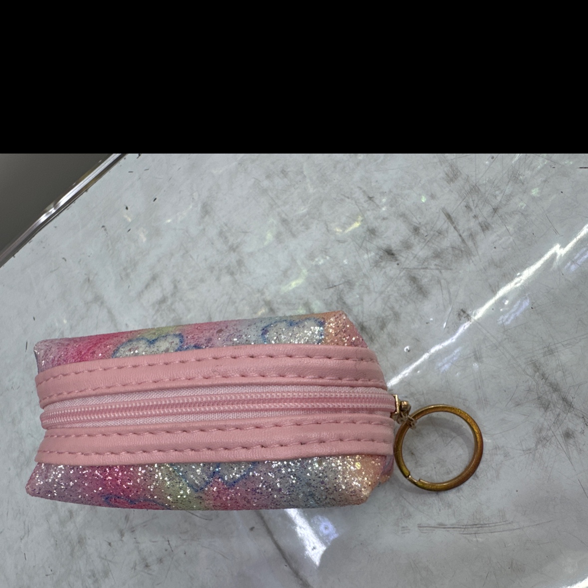 零钱包挂件，材料是格利特白底实物图