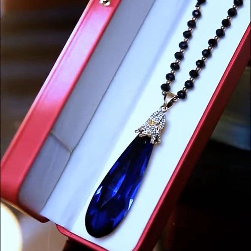 New autumn and winter retro versatile long sweater chain, ethnic style fashionable water drop necklace decoration, clothing hanging accessories