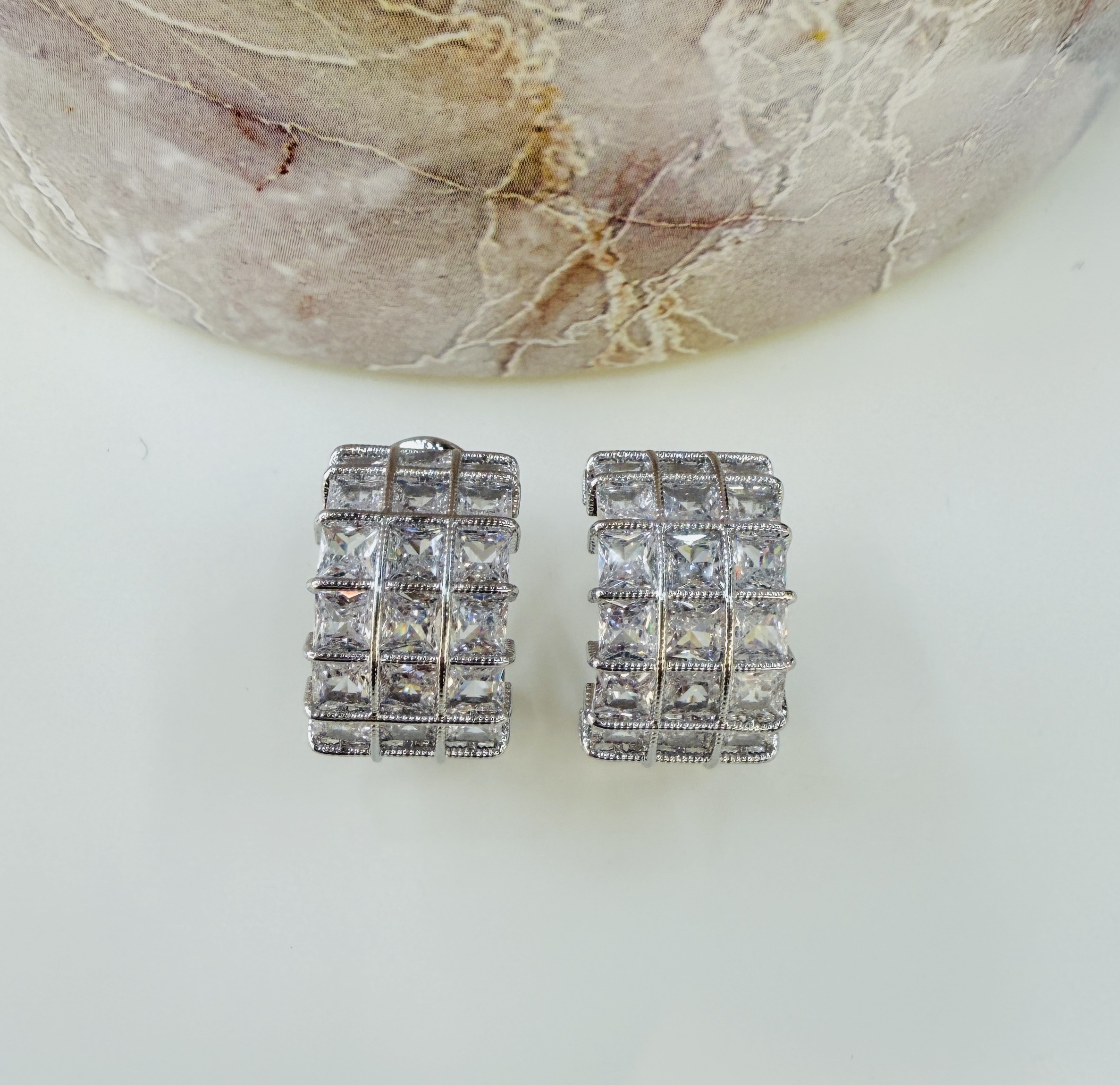 儿童耳饰实物图