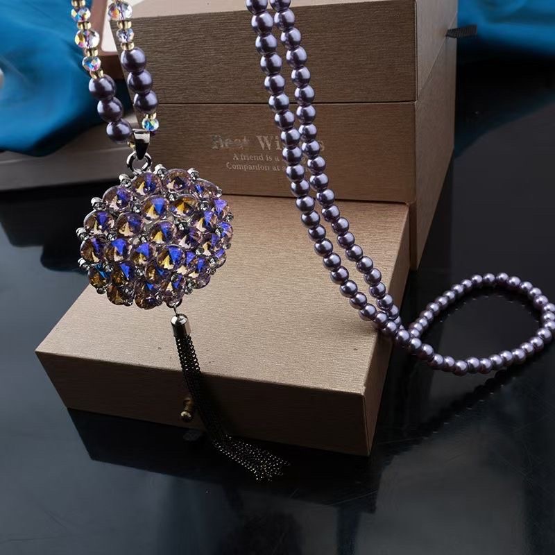 Autumn and winter versatile crystal sweater accessories, purple tassel fashionable sweatshirt dress, long flower necklace, trendy women's pendant details Picture