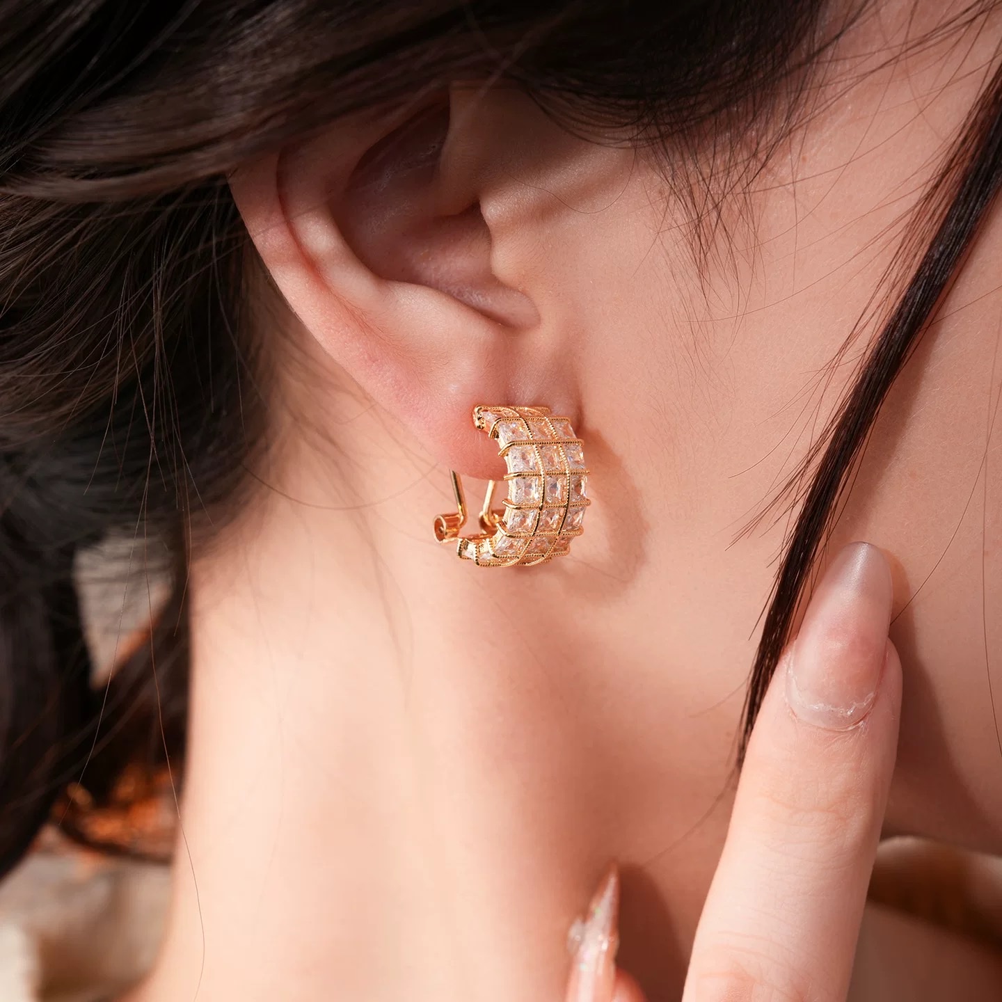 2026年时尚法式韩版高端气质闪亮锆石热卖款