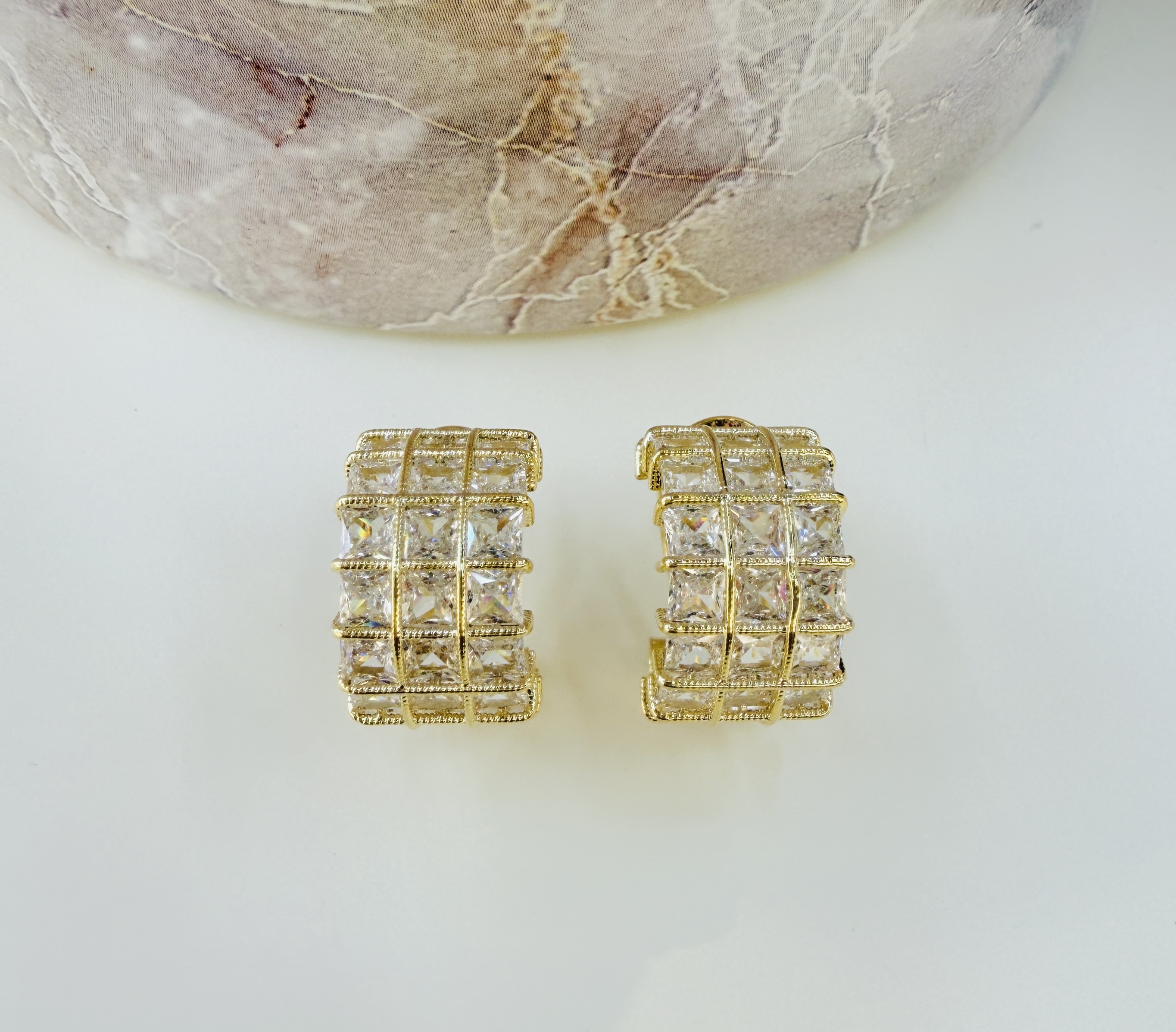 2026年时尚法式韩版高端气质闪亮锆石热卖款产品图