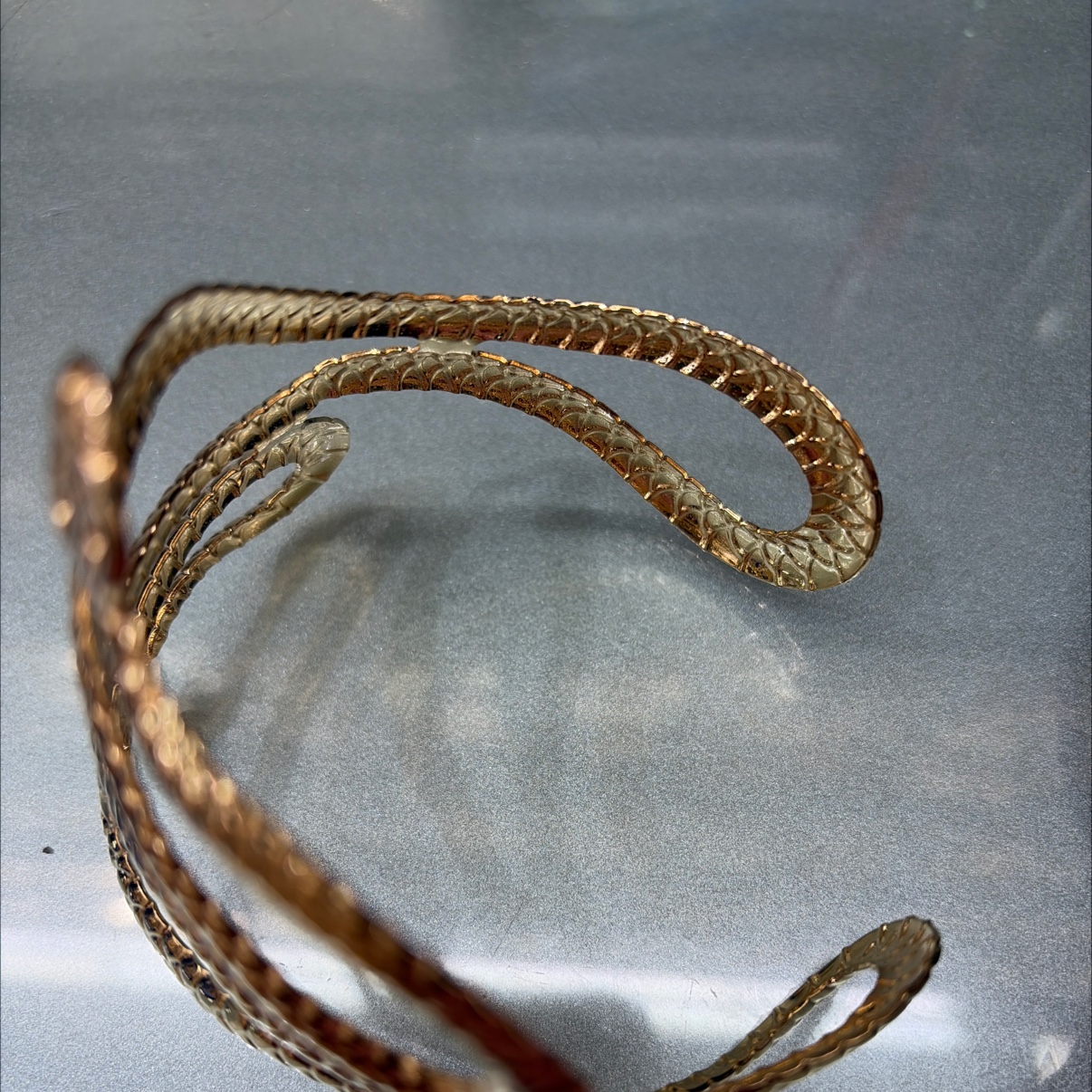 Gold-plated fashionable arm bracelet details Picture