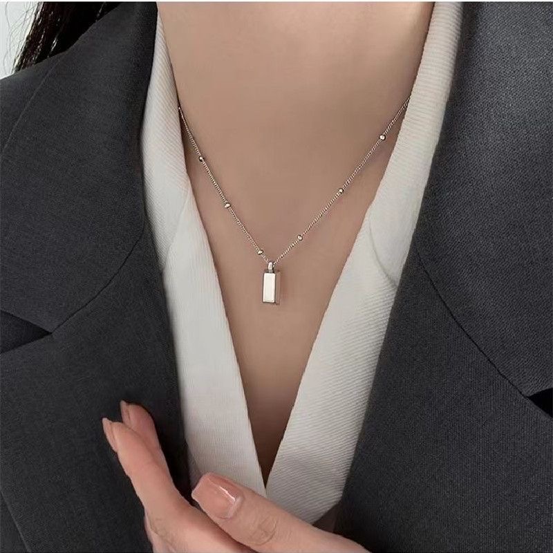 Titanium steel non-fading small gold bar necklace for women, 2026 new ins niche light luxury design, high-end collarbone chain detail image 6