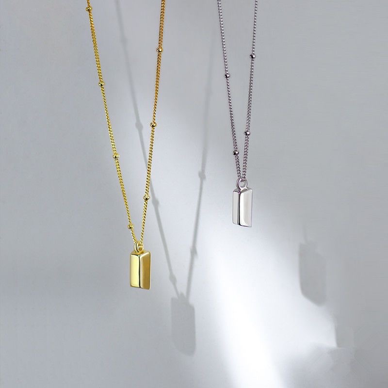 Titanium steel non-fading small gold bar necklace for women, 2026 new ins niche light luxury design, high-end collarbone chain detail image 4