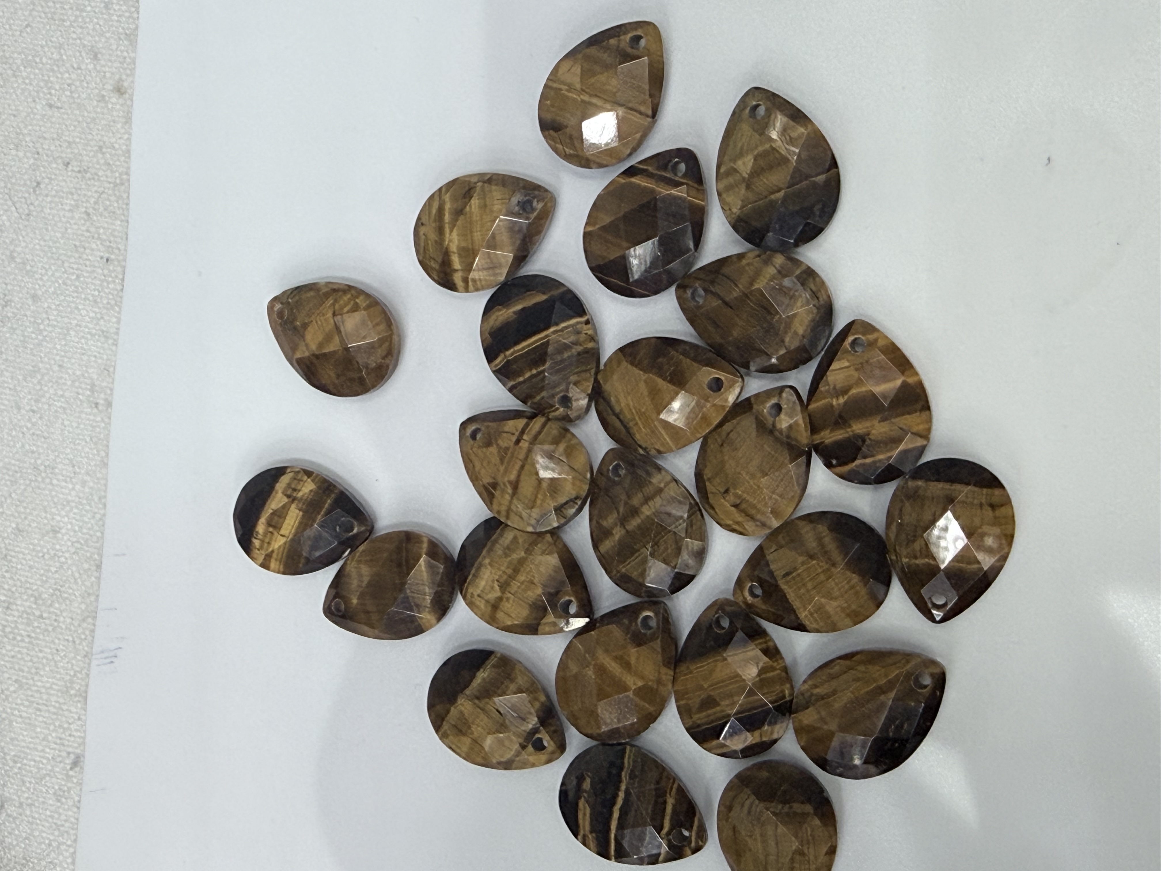 13x18 teardrop-cut natural tiger's eye stone pendant diy jewelry Application Scenario