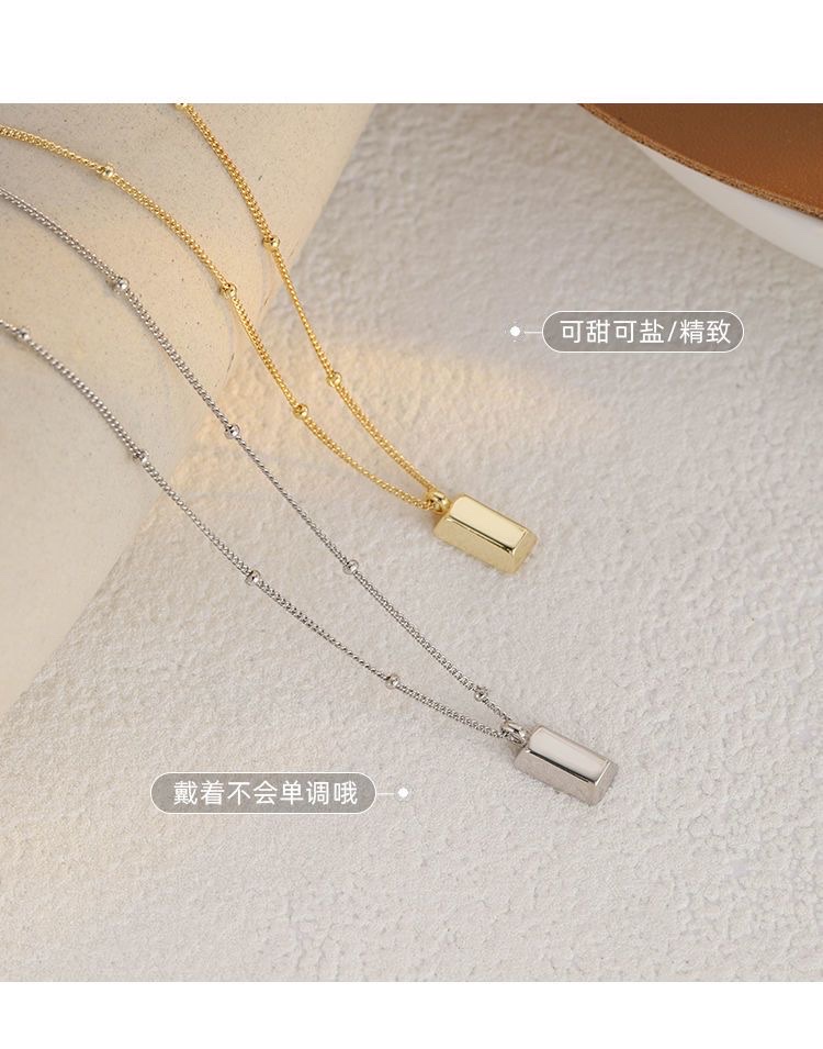 Titanium steel non-fading small gold bar necklace for women, 2026 new ins niche light luxury design, high-end collarbone chain detail image 5