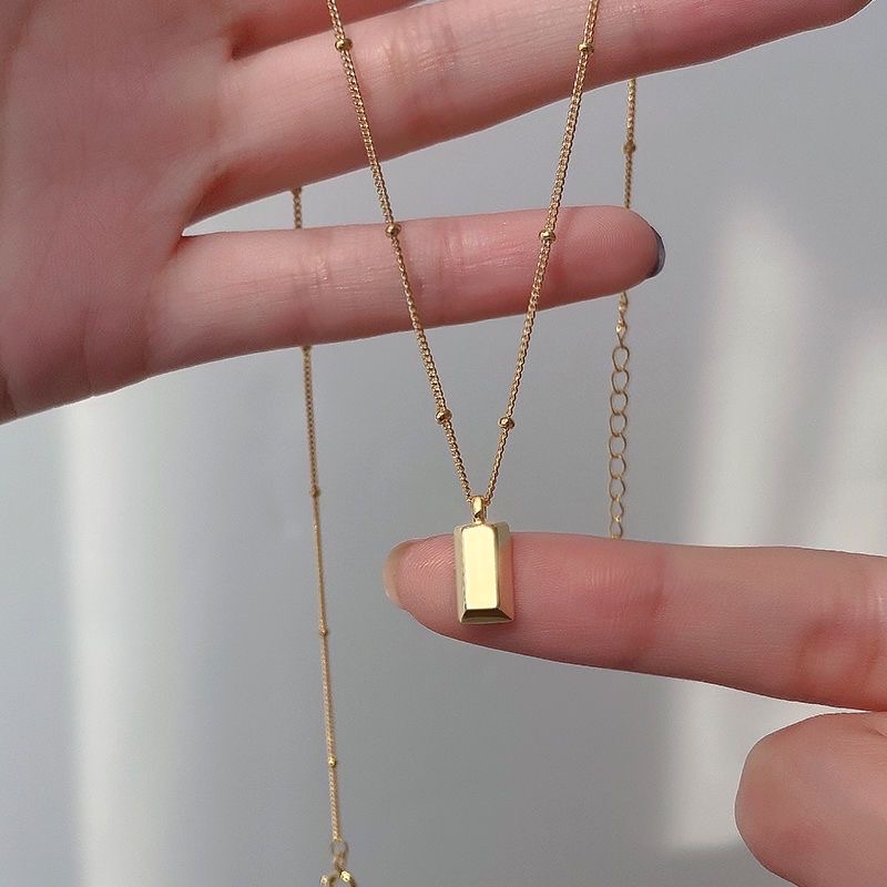 Titanium steel non-fading small gold bar necklace for women, 2026 new ins niche light luxury design, high-end collarbone chain detail image 3