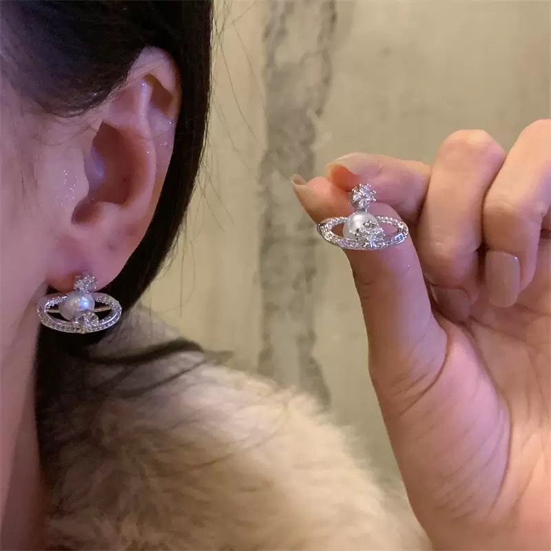 Golden women's pearl ring, hollow moissanite jewelry, ring holder, accessory, compatible with multiple ring planet fashion detail image 3