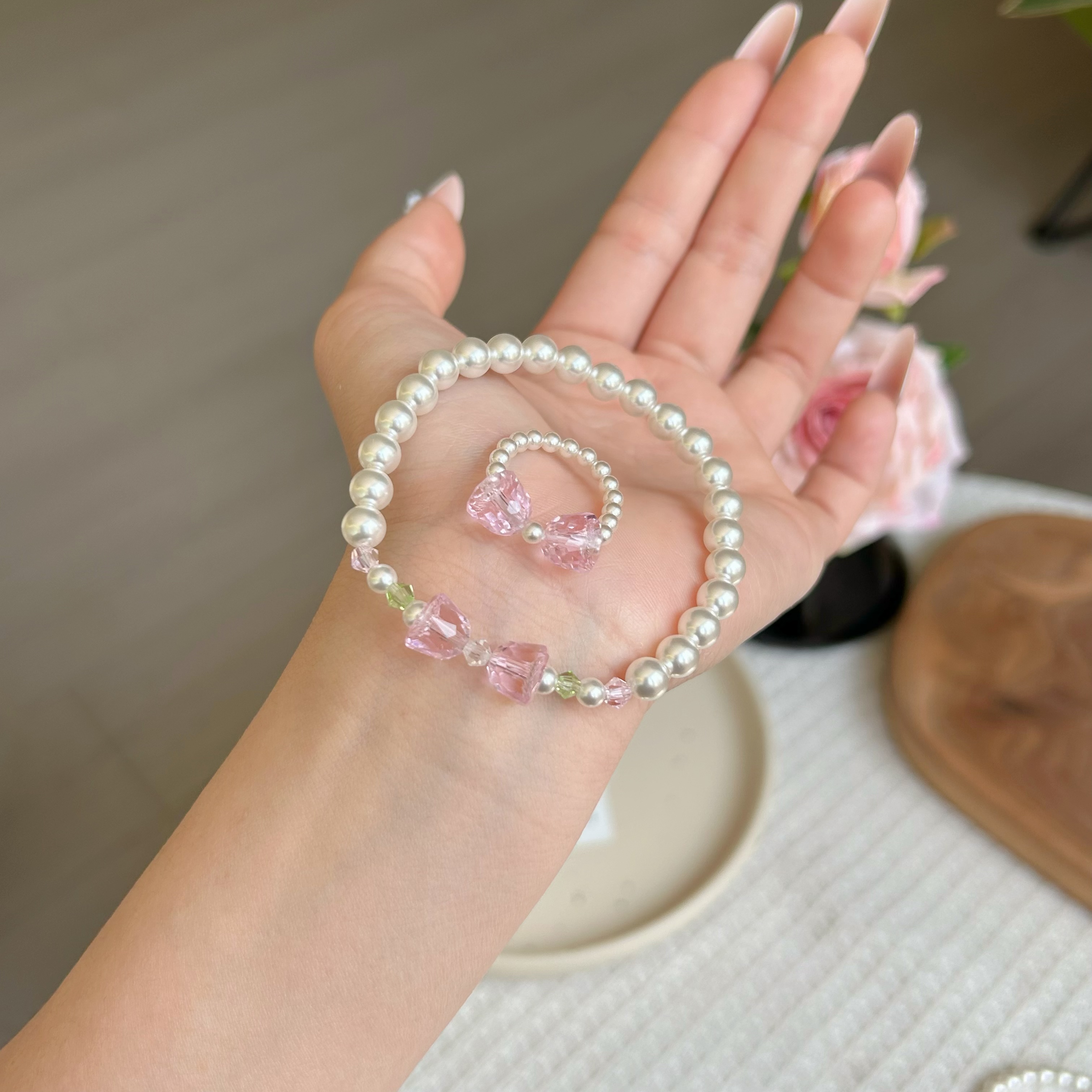 春日限定粉水晶铃兰花贝珠戒指手链套装小众设计精致甜美感配饰详情图5