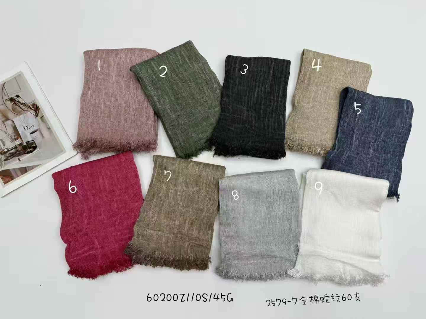Casual scarves and shawls for vacation and casual wear are paired with the latest popular and fashionable artificial cotton material detail image 2