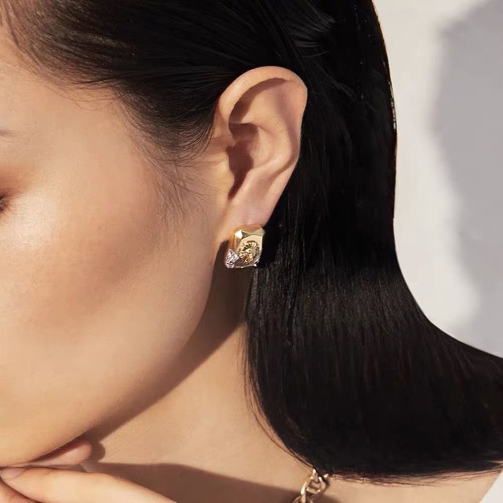 Fashionable and versatile zircon stud earrings, 18K brass electroplated, S925