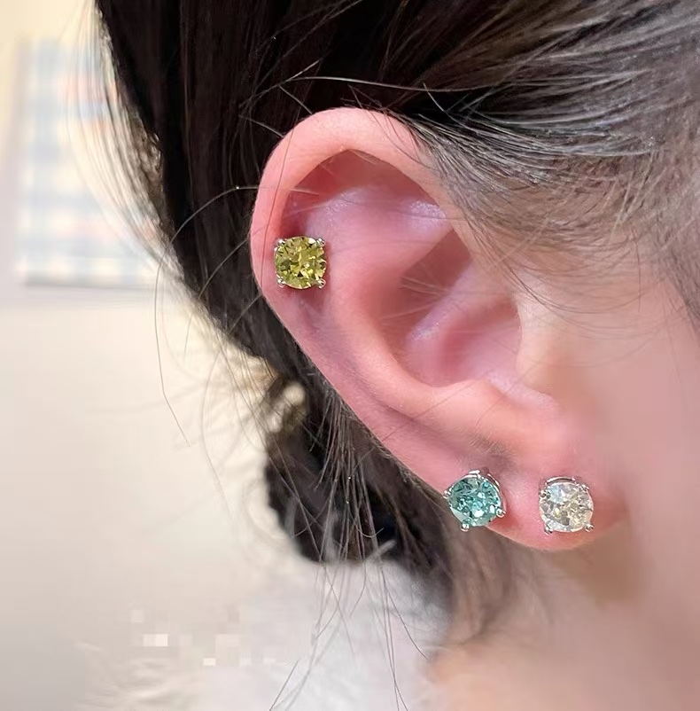 钛钢水晶爆闪锆石华子耳钉女养耳洞耳蜗钉耳骨钉耳饰