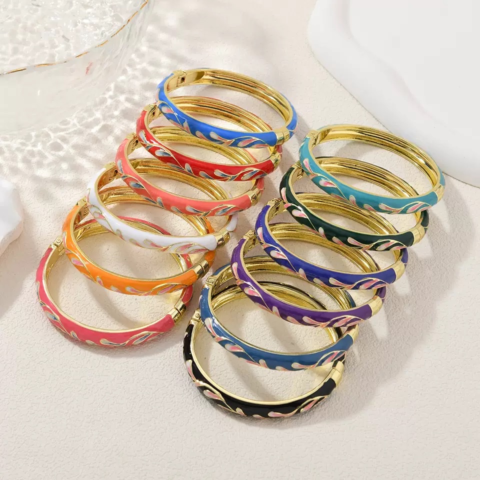 Oil-dripping bracelet, a retro cross-border trade bestseller, is a colorful gift and souvenir for women in multiple colors