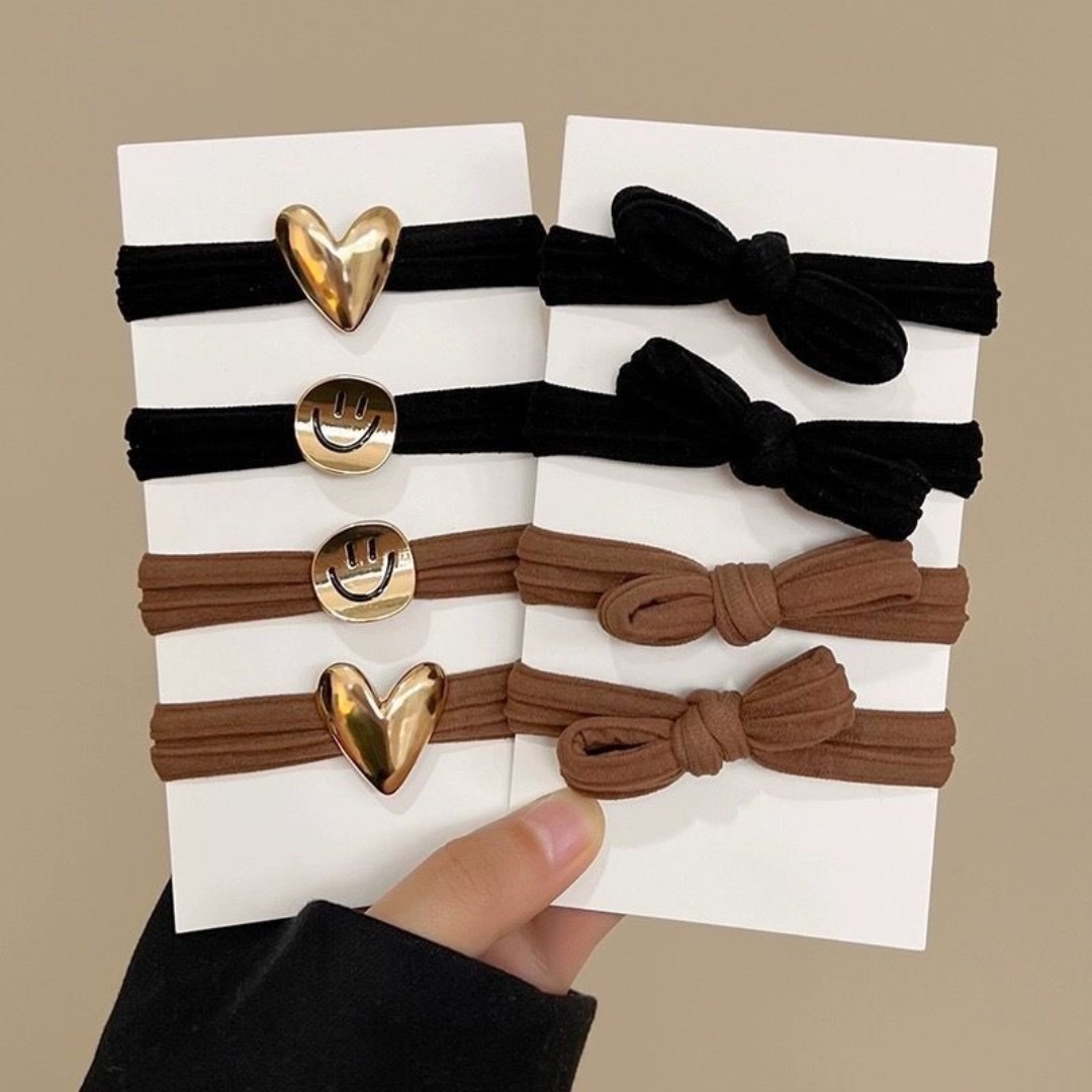 New metal heart-shaped towel band hair tie, high-elasticity coffee-colored ponytail hair tie, simple and elegant smiling face hair tie Application Scenario