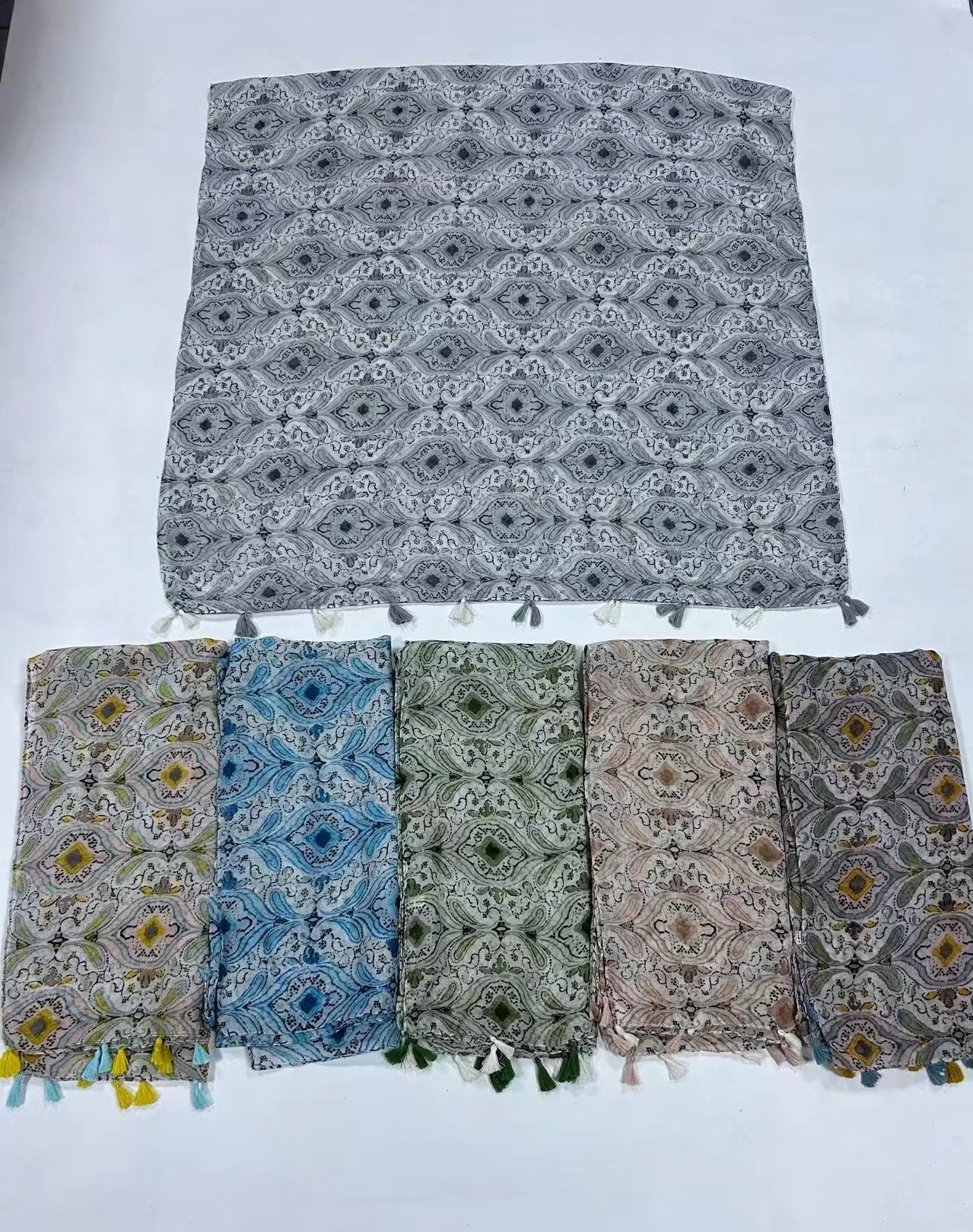 Japanese-style artistic and fresh cotton and linen scarf, retro patchwork Bohemian cashew print silk scarf, beautiful sun protection scarf, whisker, Korean cotton dense Bali gauze scarf shawl Application Scenario