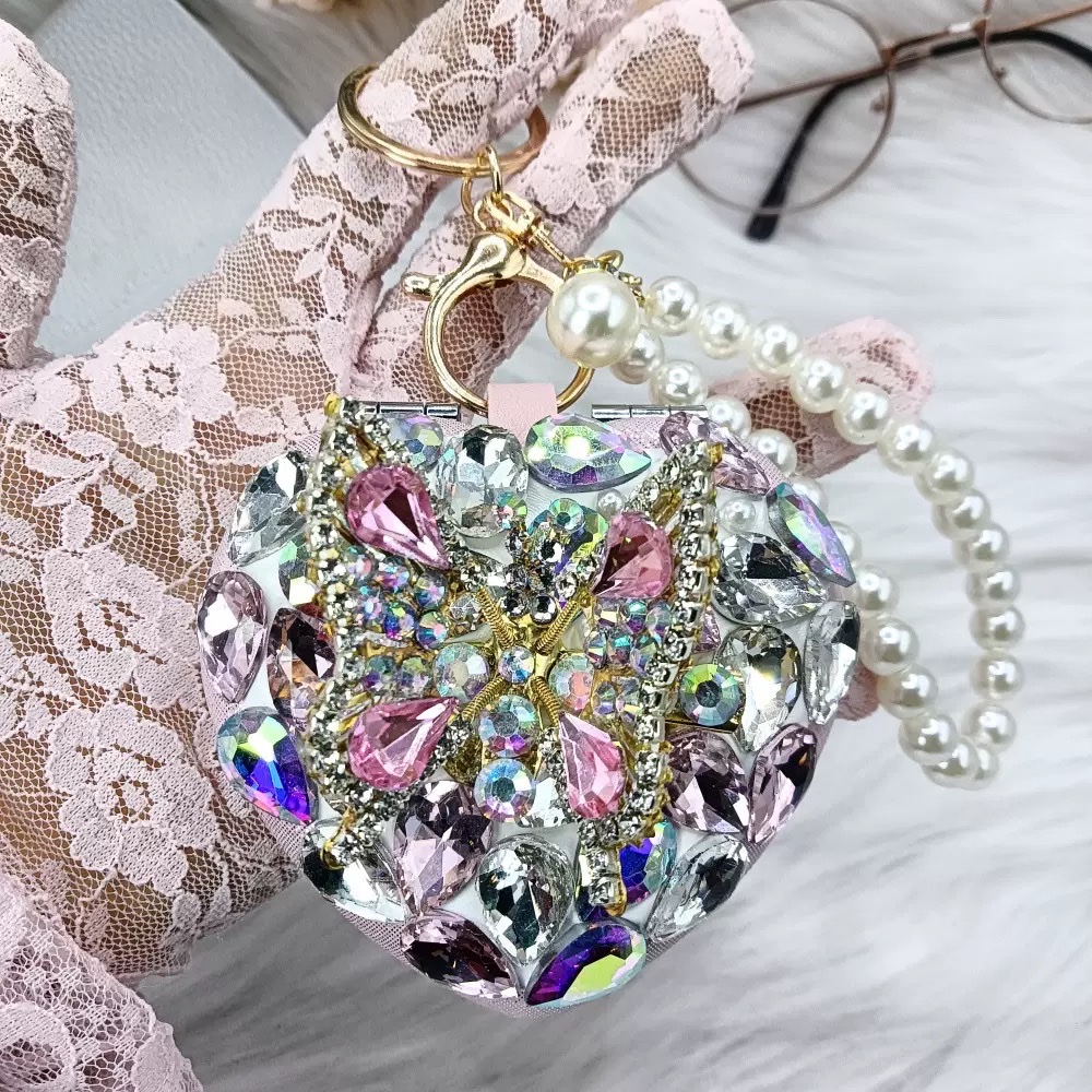 Crystal diamond folding mirror, moving three-dimensional butterfly decoration, heart-shaped mirror, makeup mirror, bead chain, keychain pendant details Picture