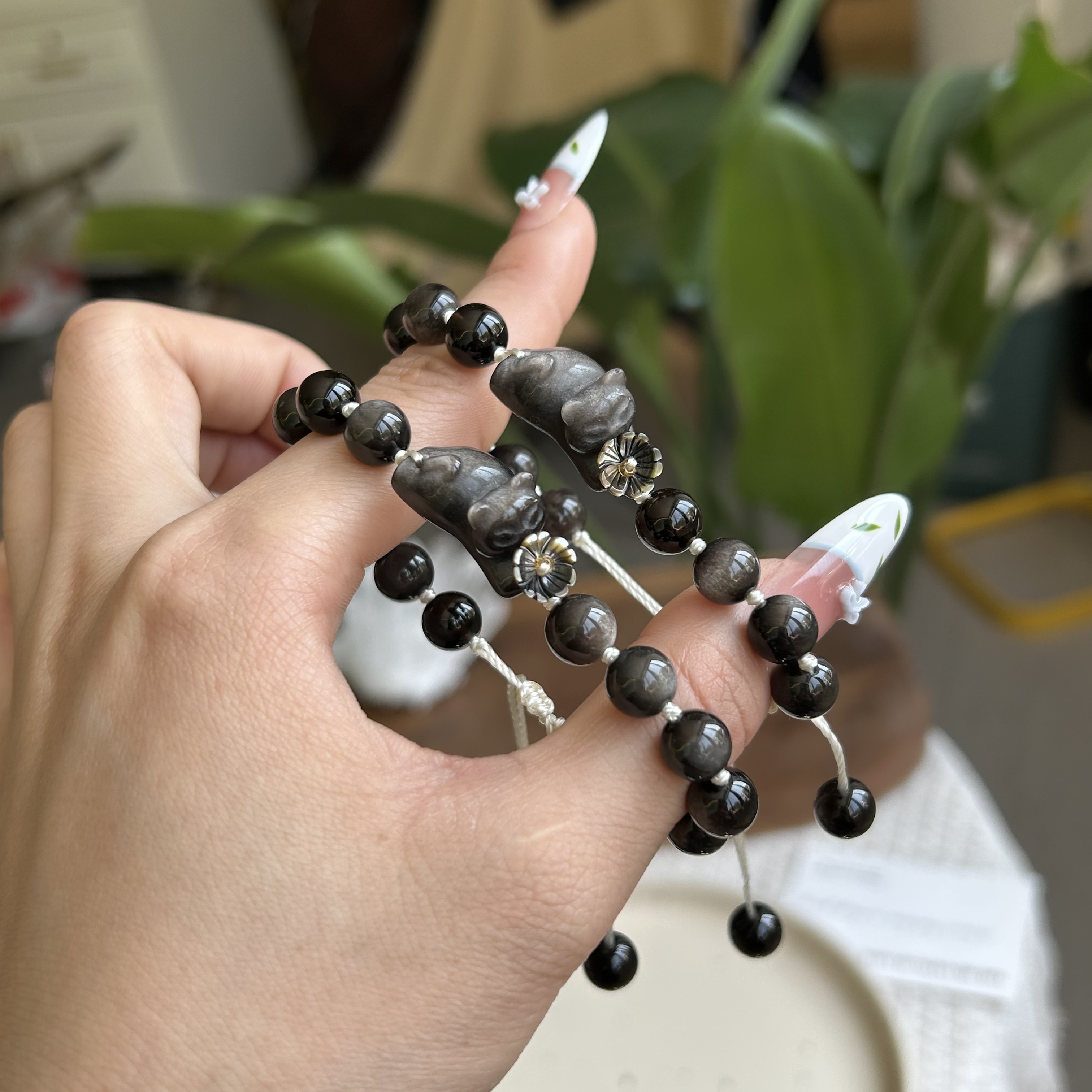 天然银曜石猫咪编绳手链可调节天然银曜石手串小众设计厂家批发细节图