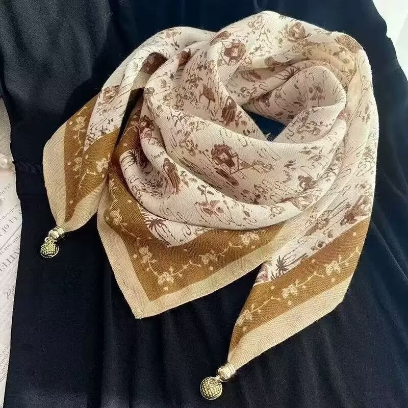 Magnetic buckle herringbone velvet square scarf 68*68cm, a fashionable new bestseller. For more new styles, please ask me for pictures. Welcome to purchase detail image 19