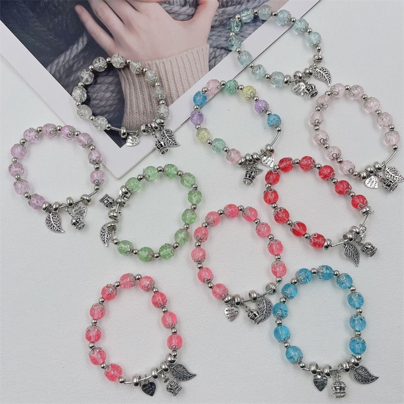 New floral crystal glass bead bracelet, imitation Thai silver pendant bead bracelet, student jewelry, small gift, 2-yuan store Application Scenario