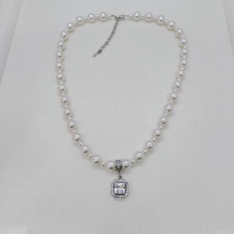 New Fang Fang Bubble Sugar Pearl necklace, silver-gray, light luxury and elegant pearl collarbone chain, high-precision and high-gloss pearl Application Scenario