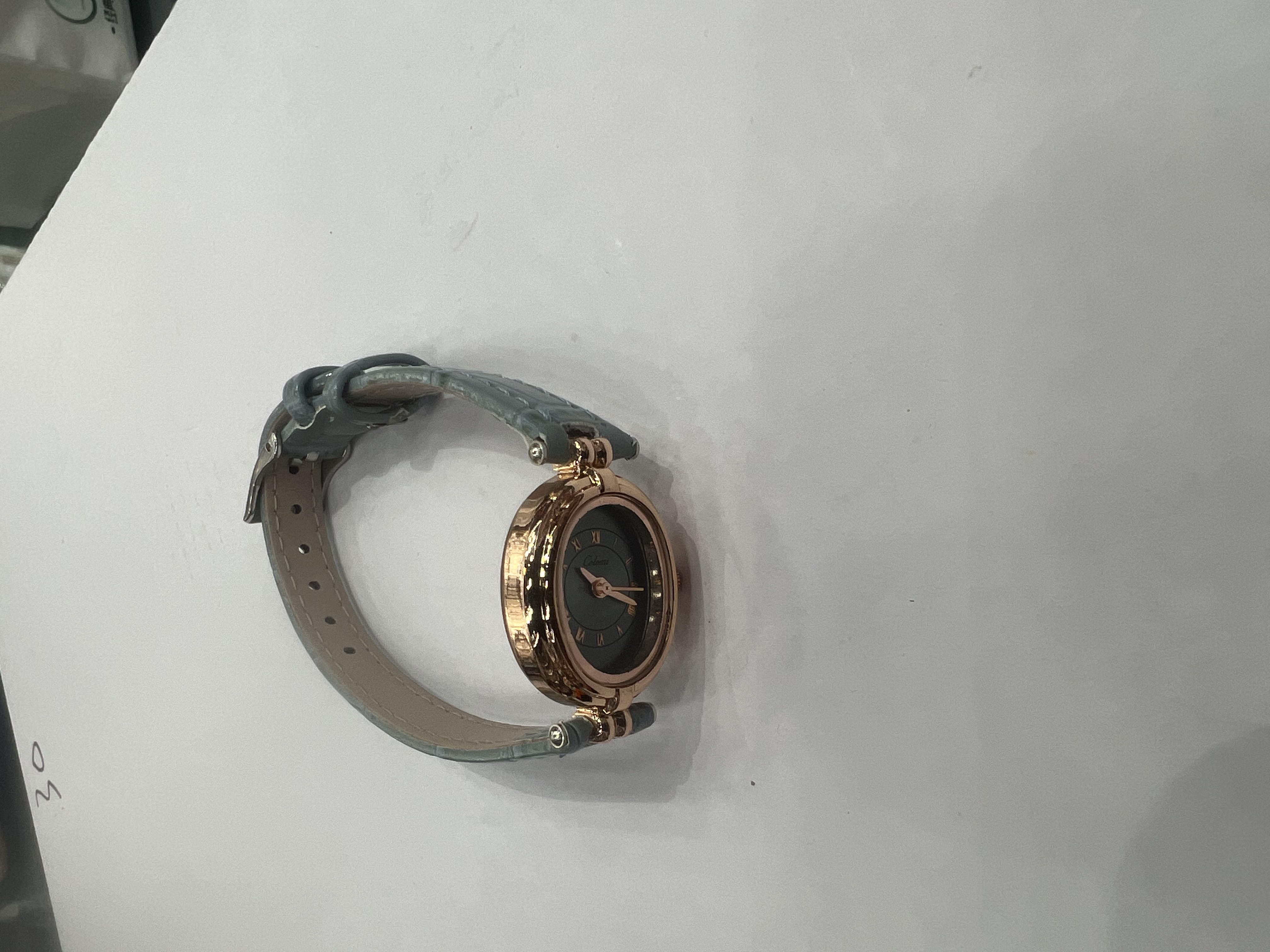 女士皮带手表简约时尚大方个性款式石英电子表细节图