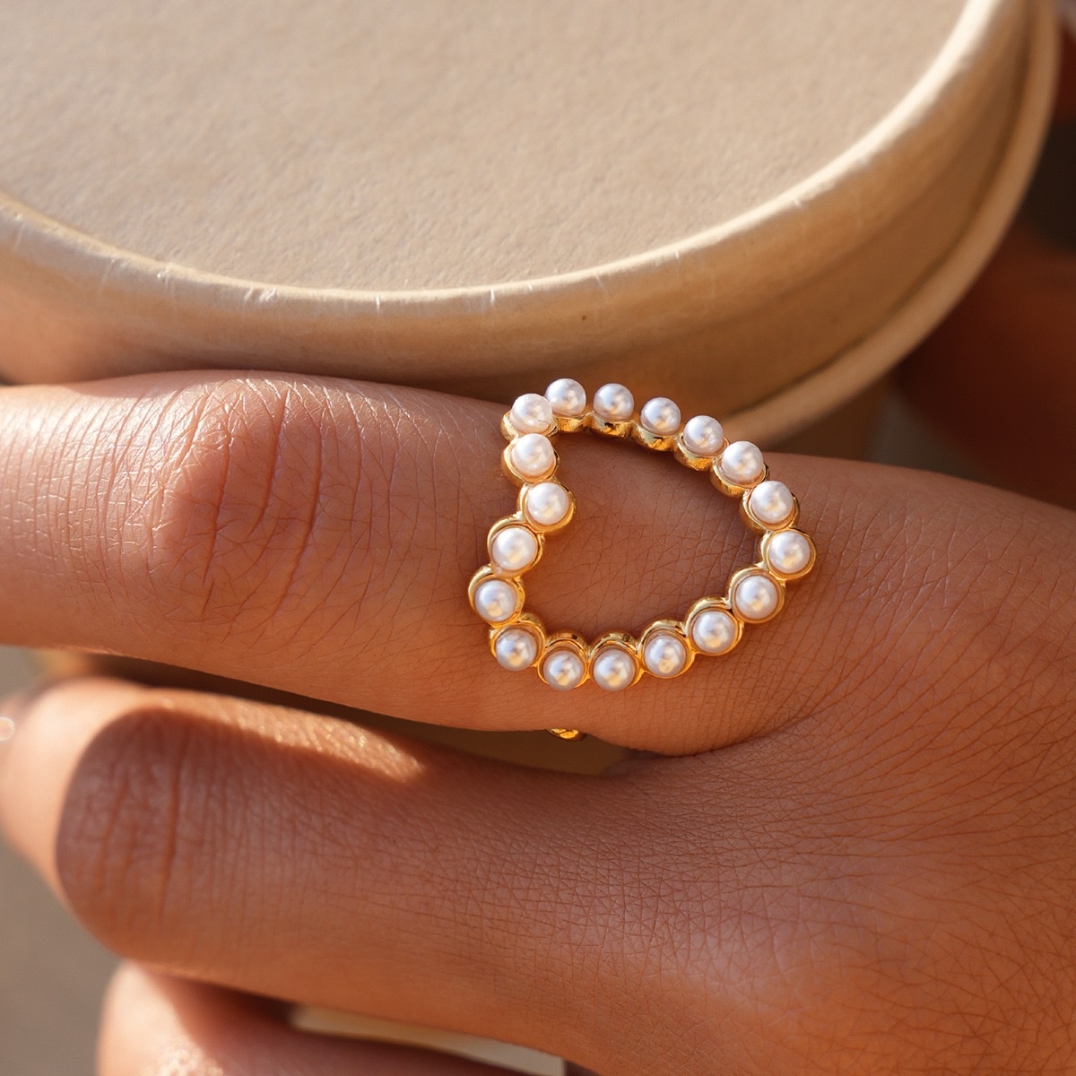 欧美跨境饰品不锈钢镂空爱心珍珠开口戒指简约时尚个性戒指