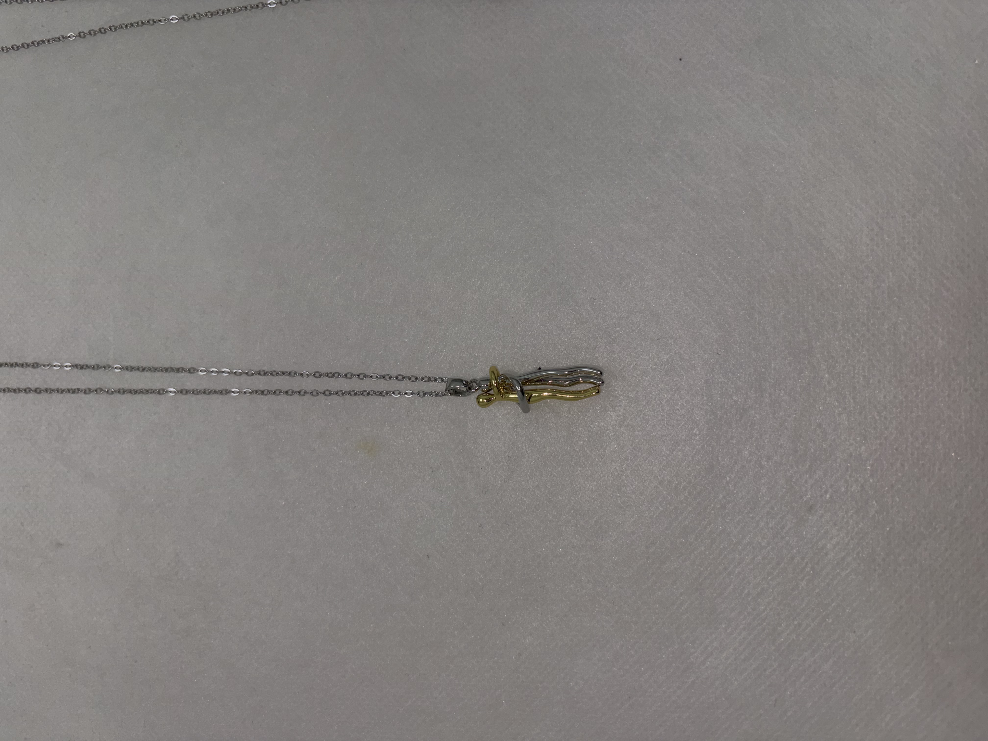 新款日韩时尚轻奢拥抱情侣项链小众百搭高级感女友礼物详情图2