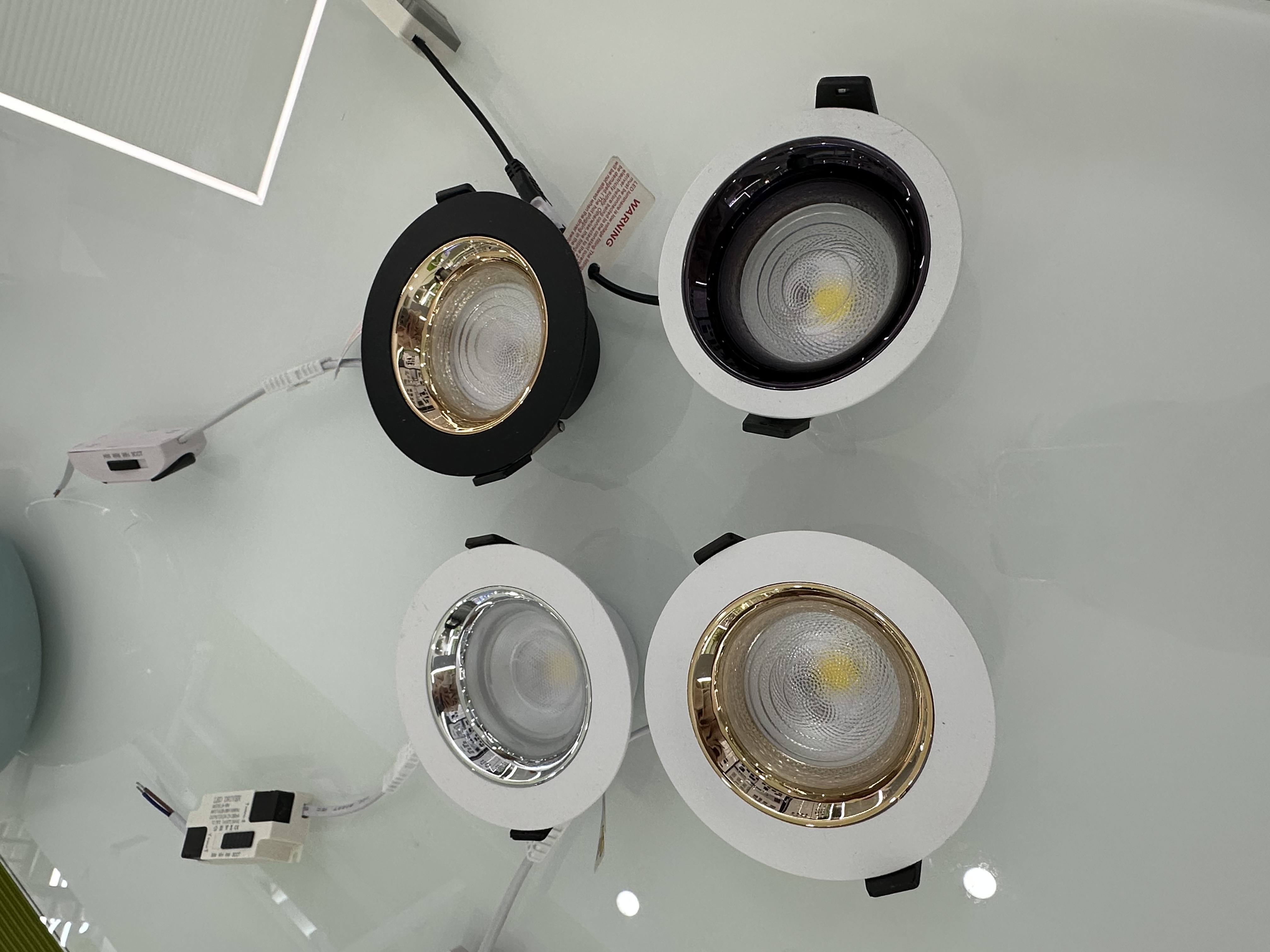 مصابيح الإضاءة بالدايود المبتعث للضوء (New New New LED detail image 2