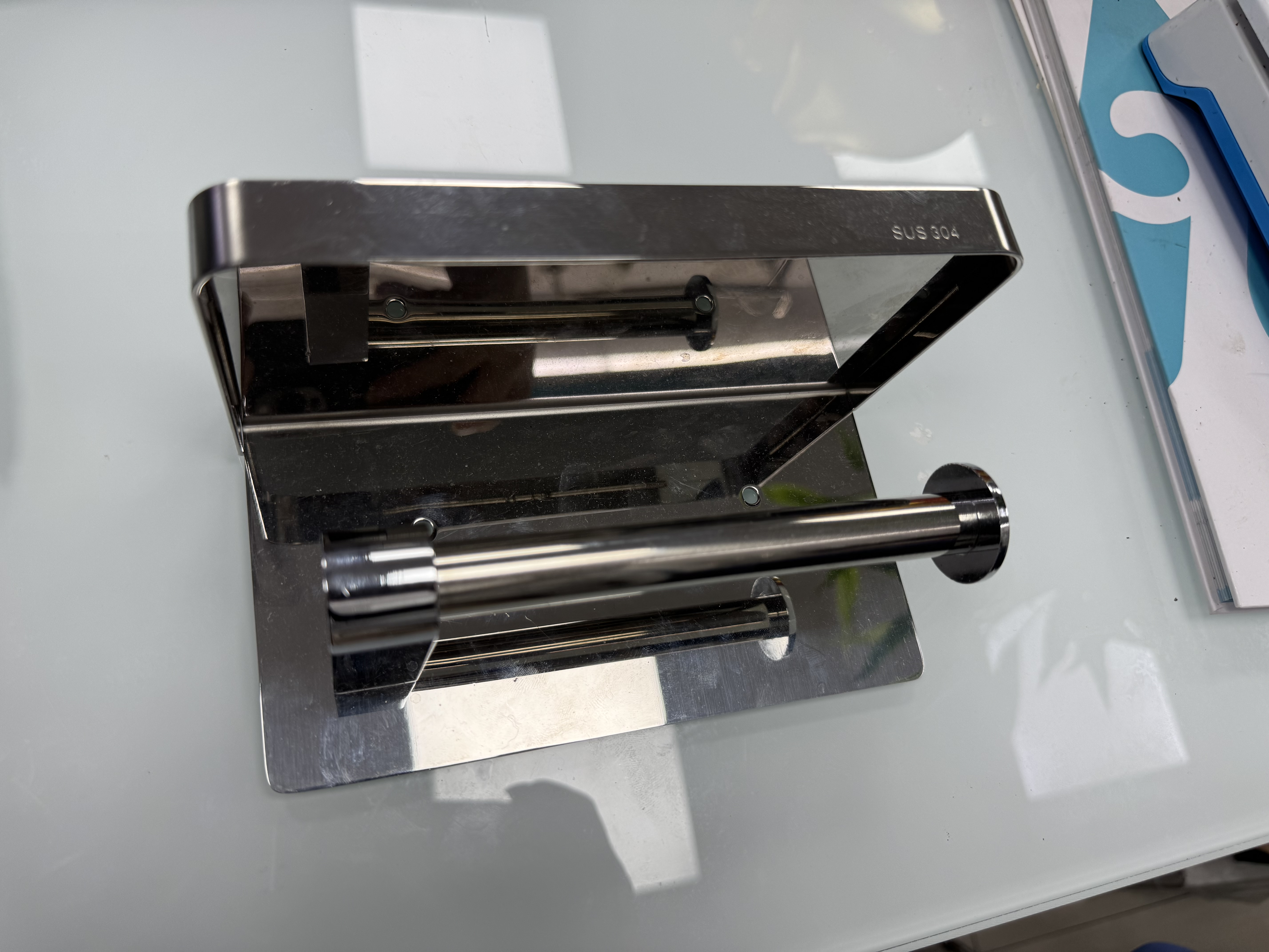 新款纸巾架产品图