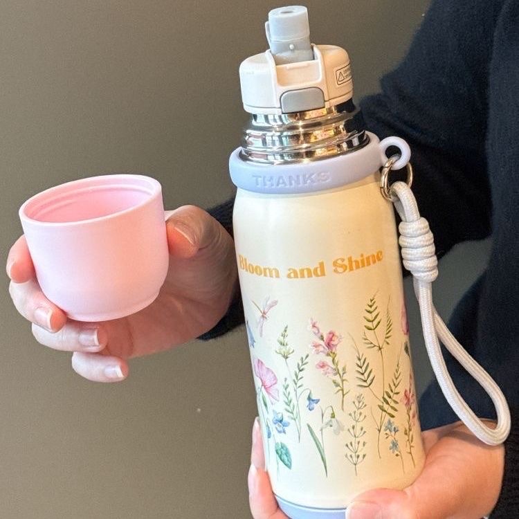 New type of insulated cup for girls, portable, high appearance level, stainless steel water cup, water bottle, car, large capacity, dopamine, genuine undefined