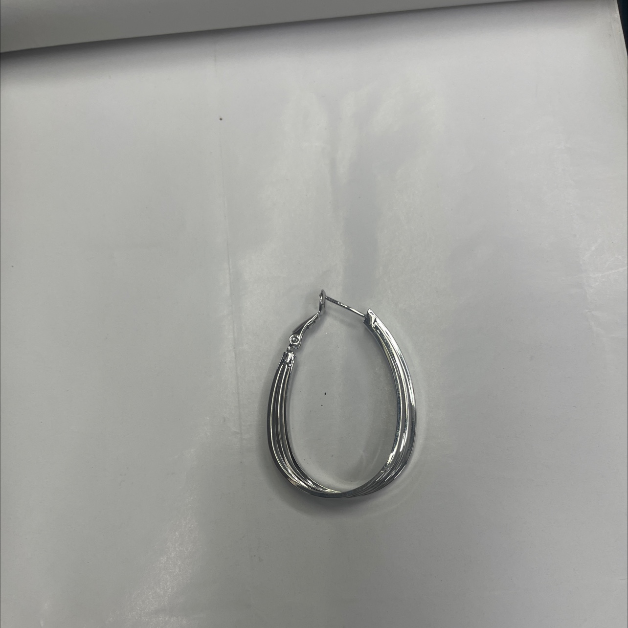 Simple, elegant and fashionable style, suitable for all age groups