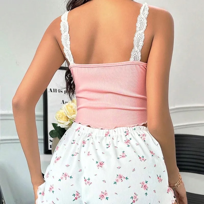 This cross-border European and American home wear lace halter shorts set is comfortable, elastic and suitable for casual wear at home. It can be worn as pajamas for women Application Scenario