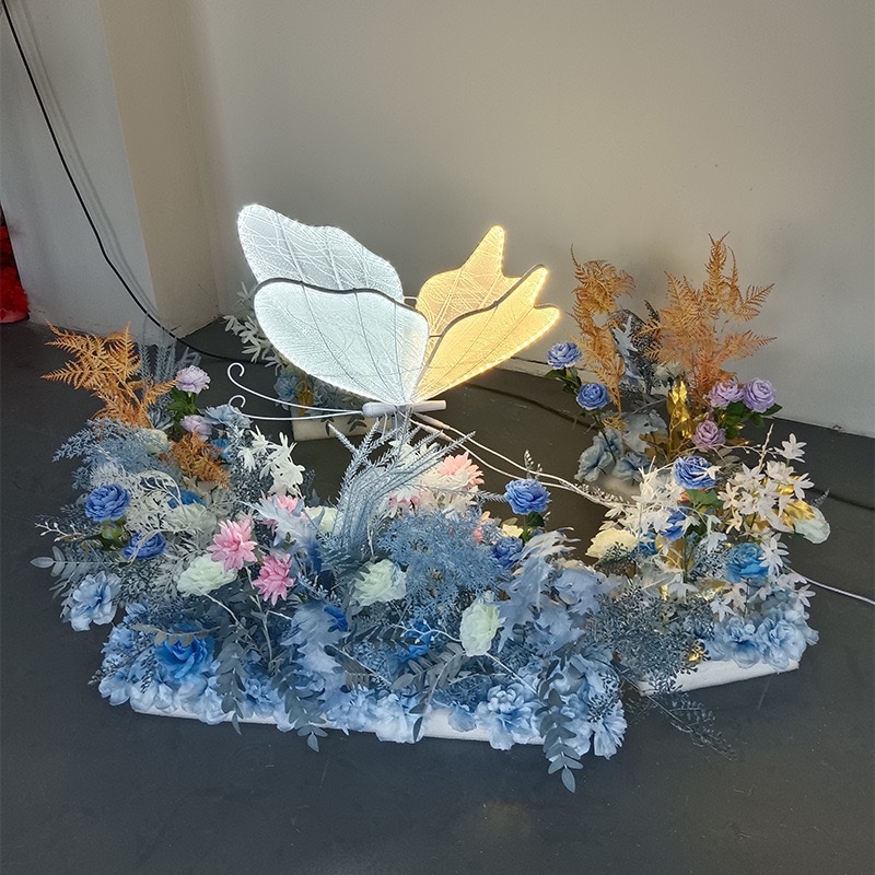 Stage lighting butterflies, leading lights, wedding props, scene decoration, hanging ornaments, decorative chandeliers, wedding hall stage ornaments details Picture