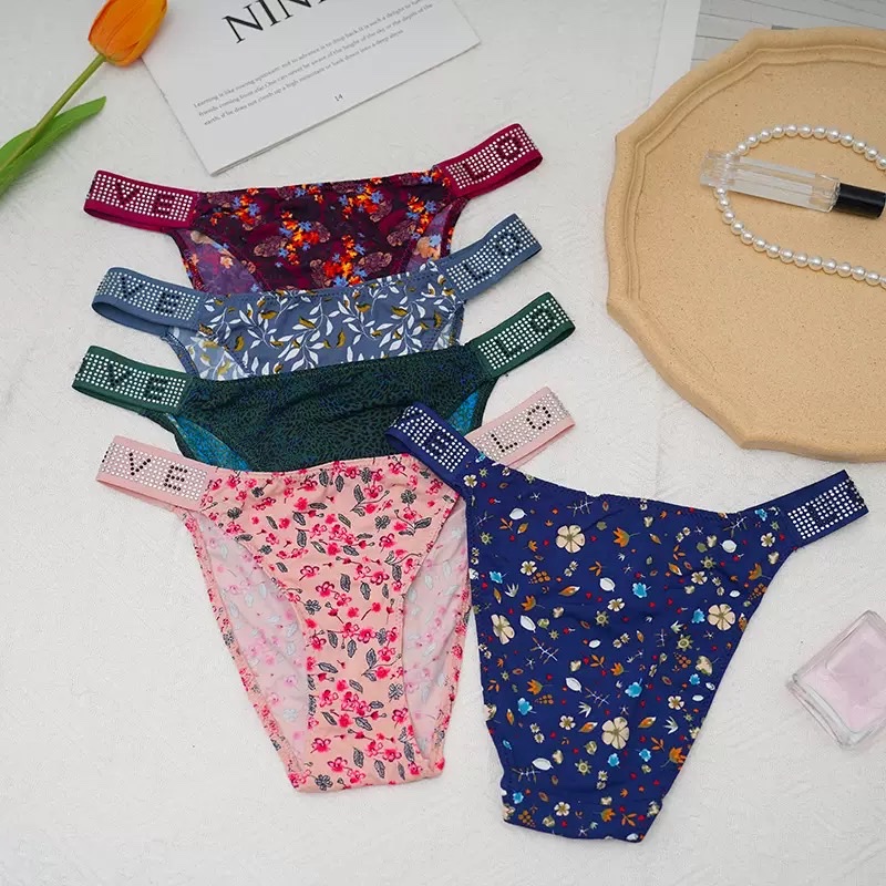 Thong women's see-through sexy underwear Open-crotch pajamas sexy underwear Thong women's see-through sexy underwear thong Application Scenario