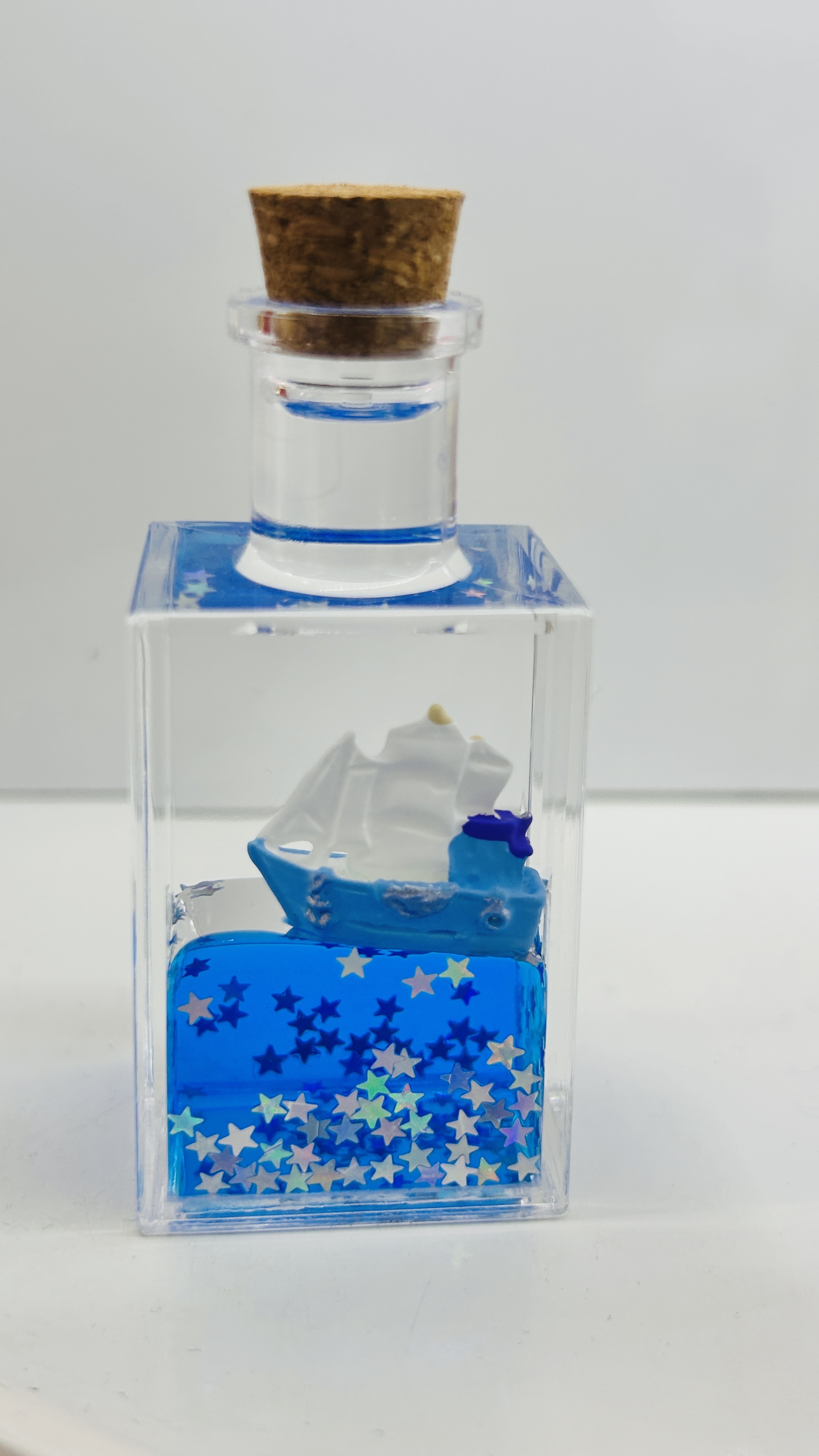 越南天然沉香馆马年摆件旋转底座卡通手机支架香薰蜡烛座马年摆件手机支架学生卡通手机支架学生卡通