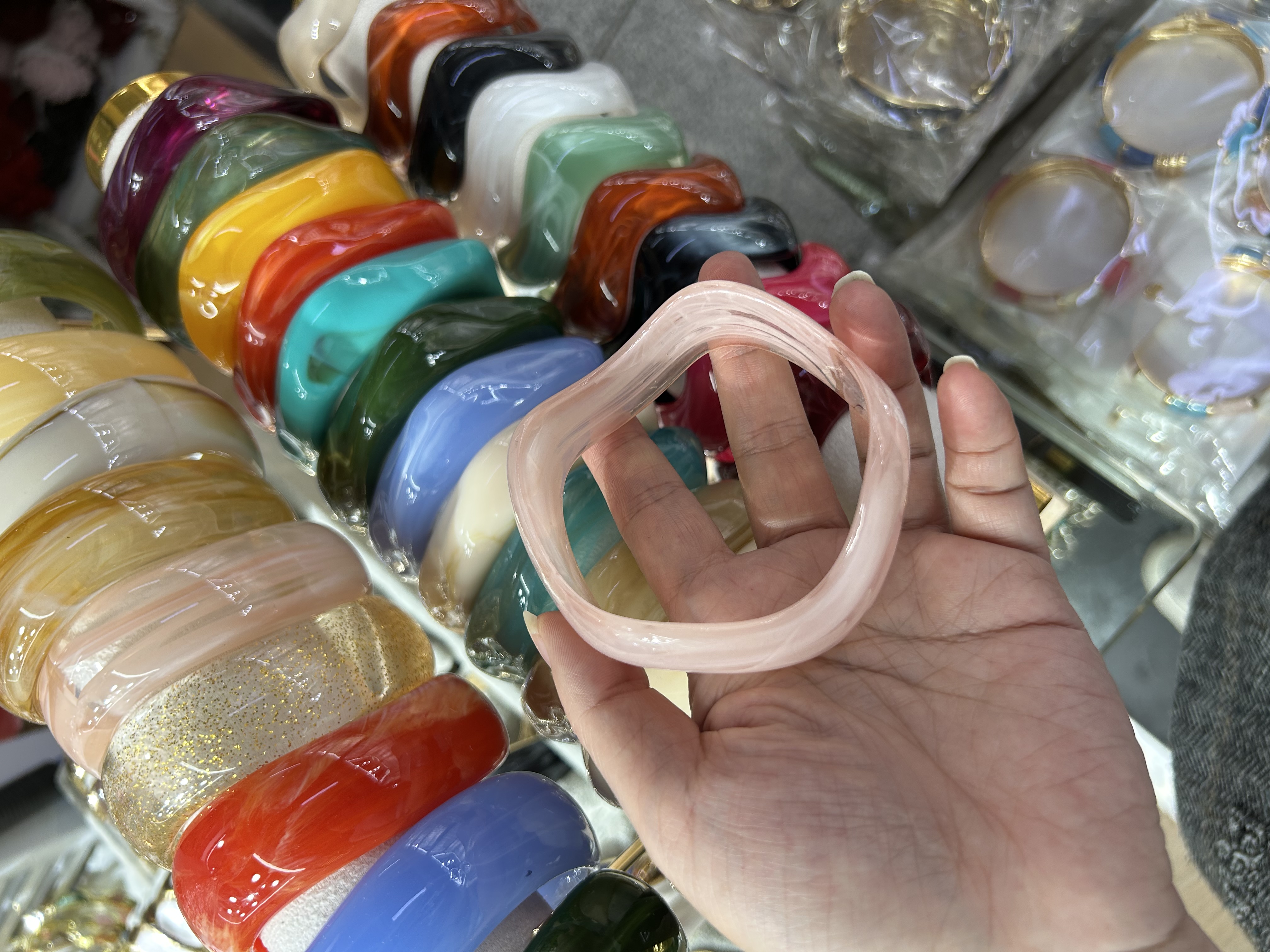 树脂铭心饰品铜微镶不规则手链女款水晶能量手环产品图