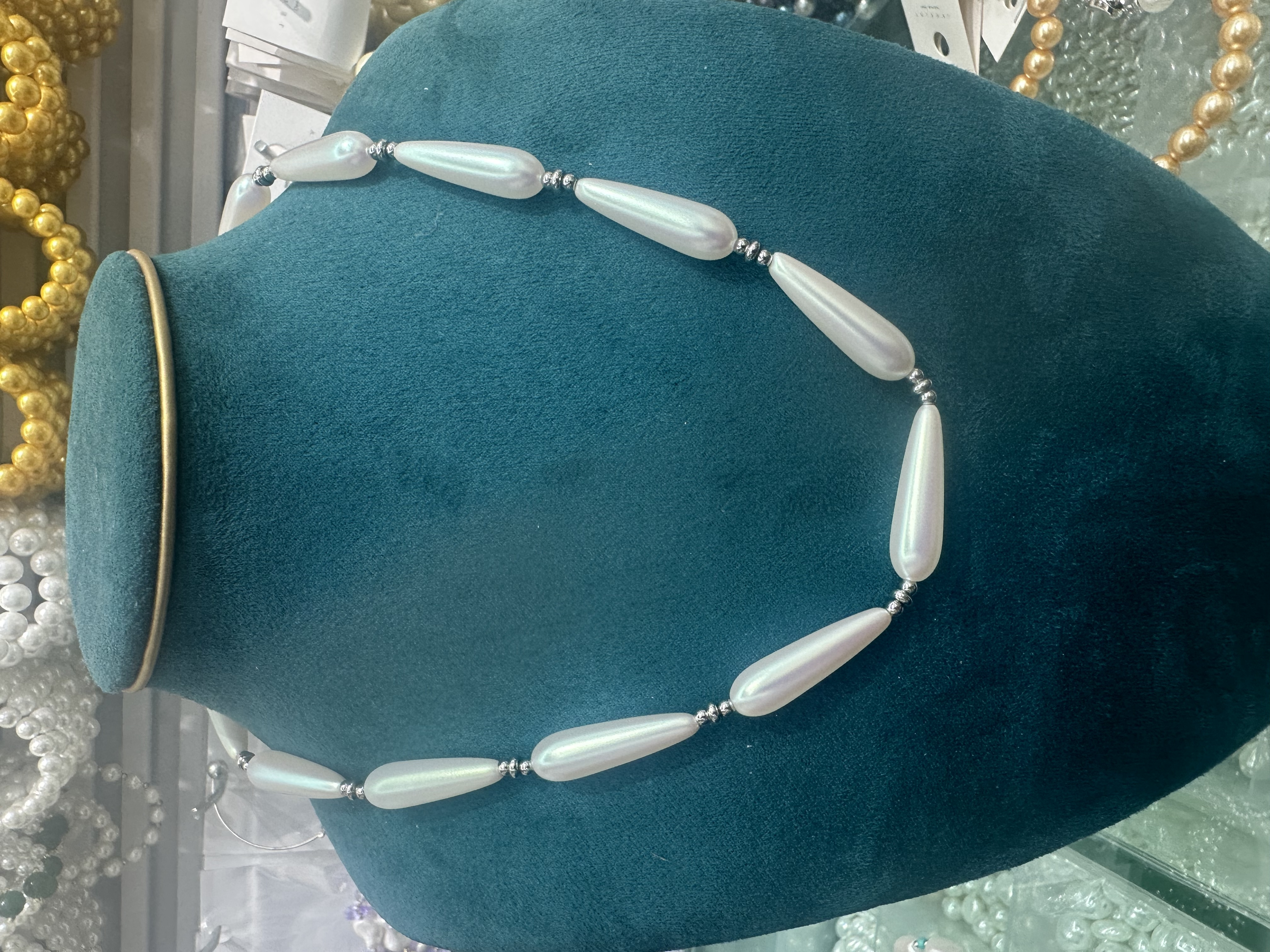 水滴形水晶玻璃珍珍项链，流行时尚款，哑光系列防施华洛珍珠。大昌珠宝A0001