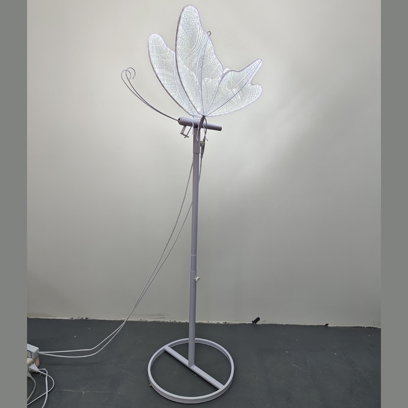 Stage lighting butterflies, leading lights, wedding props, scene decoration, hanging ornaments, decorative chandeliers, wedding hall stage ornaments Application Scenario