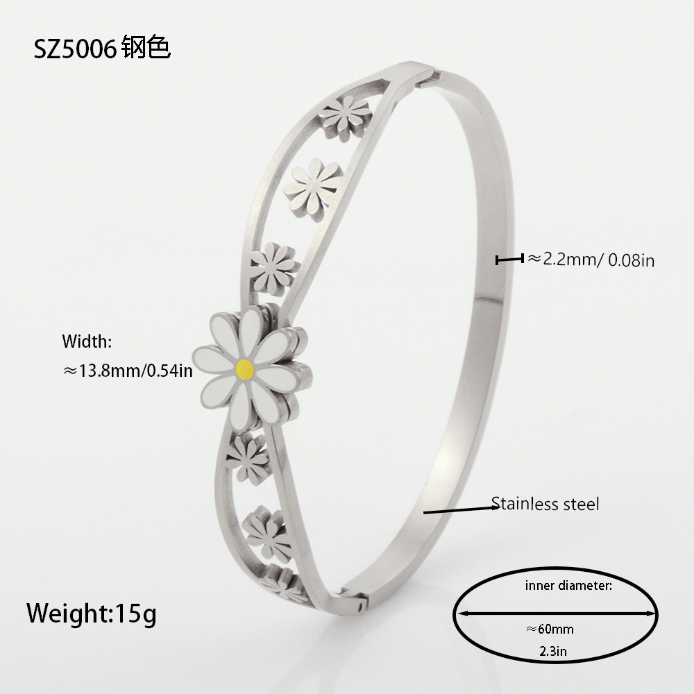 Factory direct supply of stainless steel gold-plated bracelet, red enamel four-leaf clover series diamond-encrusted hollow titanium steel bracelet jewelry detail image 16