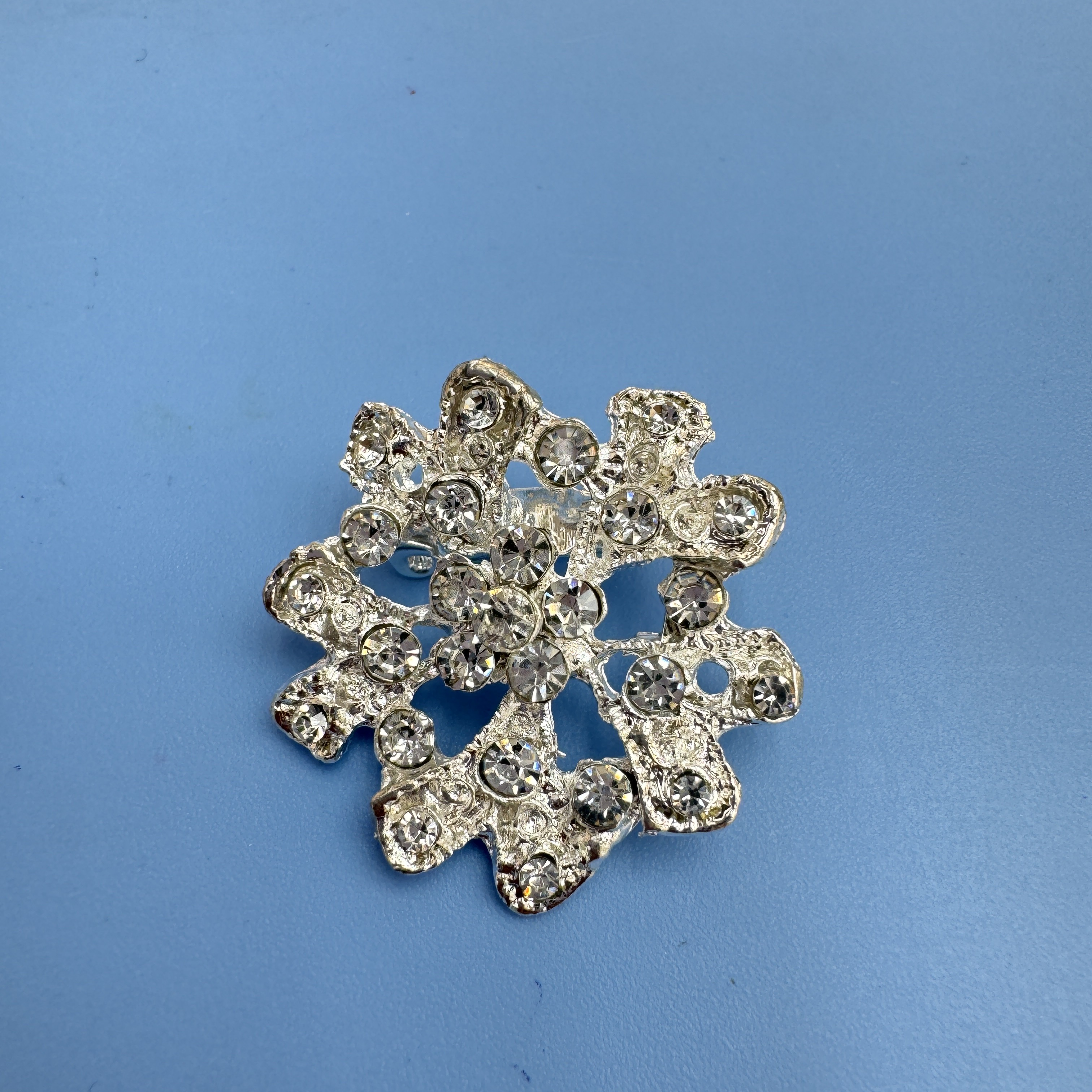 热销欧美爆款水钻镀银小胸针