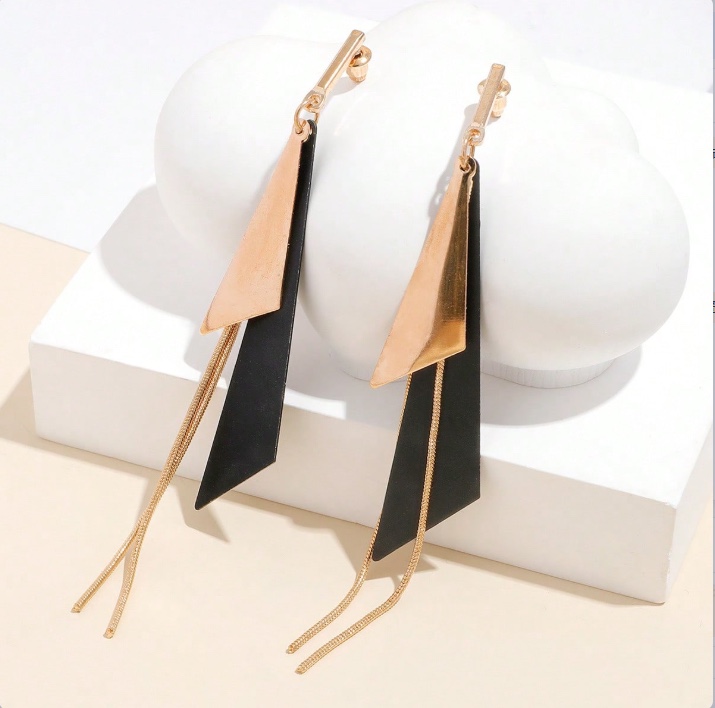 欧美时尚夸张喷漆黑色三角流苏耳环女气质名媛长款耳坠网红耳饰显脸瘦耳钉 白底实物图