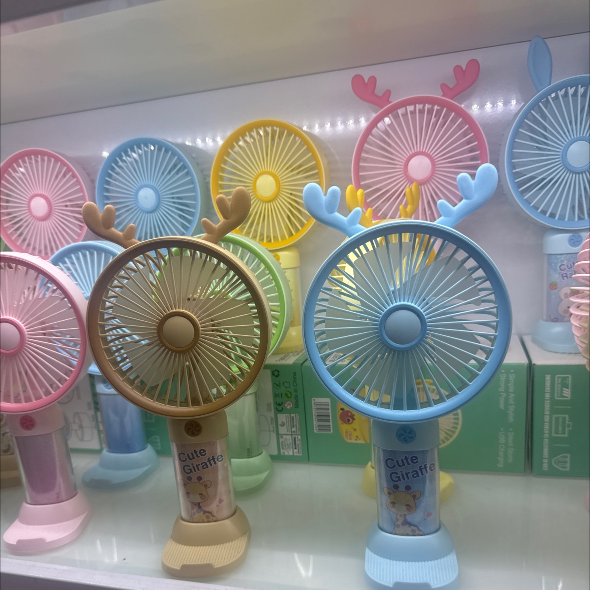 迷你风扇小型学生宿舍床上卡通小风扇办公室桌面台式静音家用