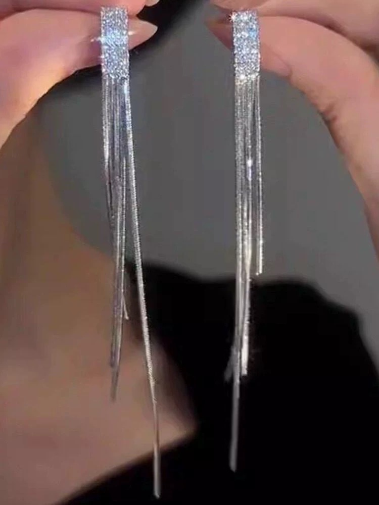 High-end French retro long tassel 925 silver stud earrings for women, light luxury metal earrings, elegant 2026 new style earrings and stud accessories