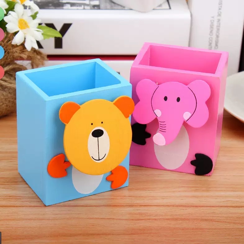 笔筒学生开学季小摆件创意笔筒简约收纳盒卡通动物木质笔筒礼物桌面装饰