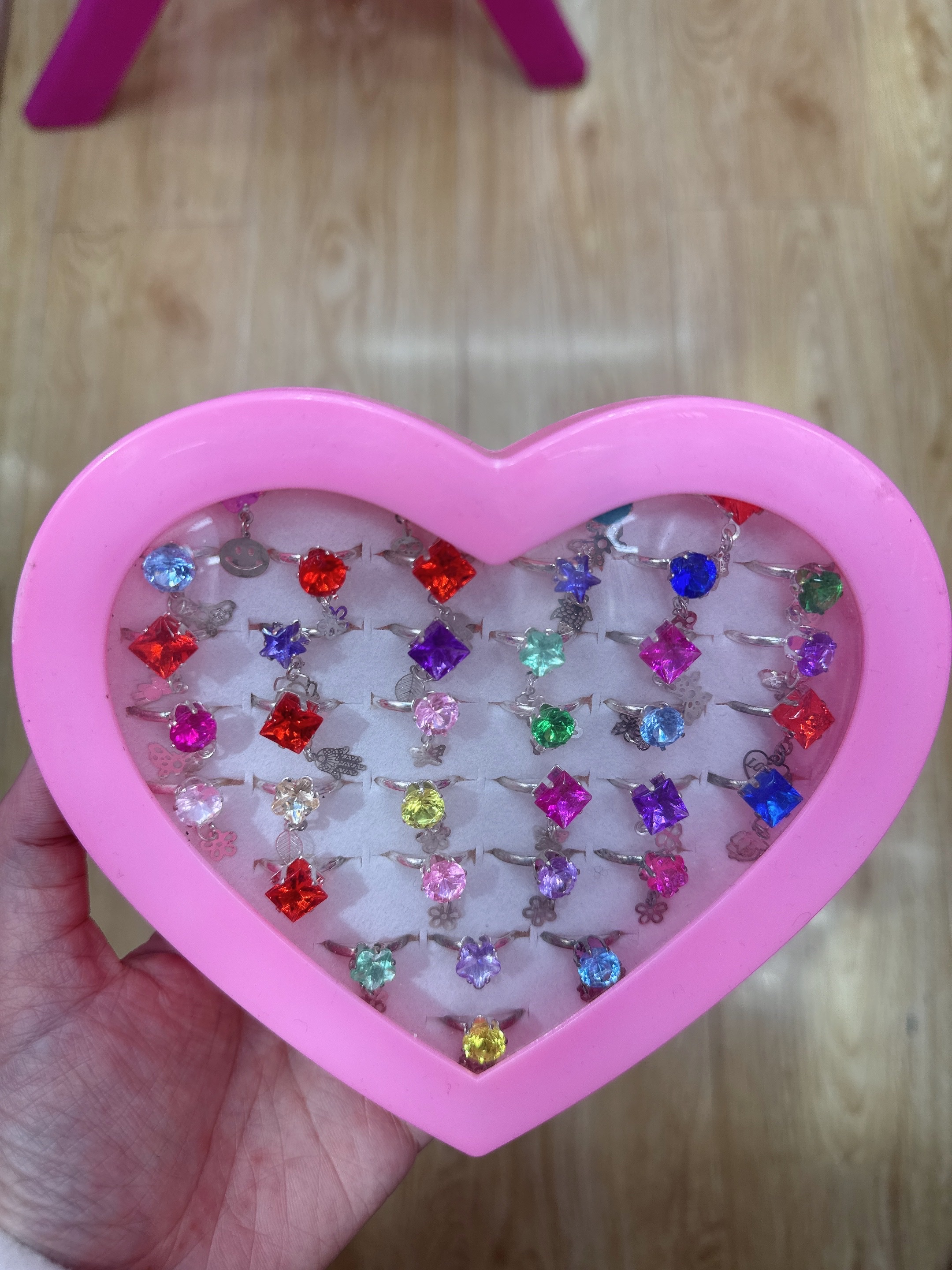 芭比公主儿童宝石项链套装地摊树脂挂件滴油滴卡通首饰儿童项链套装儿童宝石项链滴油滴儿童卡通地摊树脂挂件