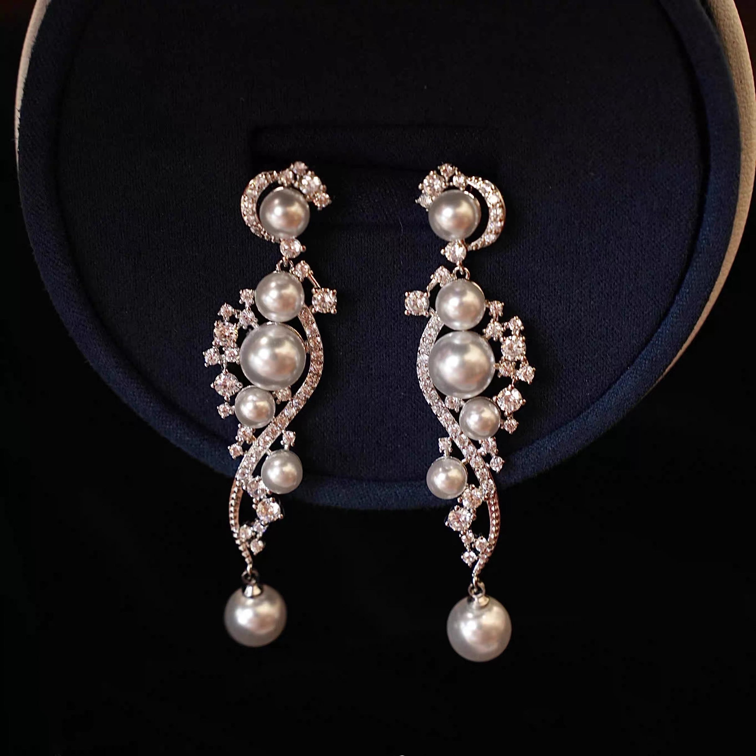 英国女王～法式高级感轻奢优雅复古宴会精致闪耀珍珠耳环胸针