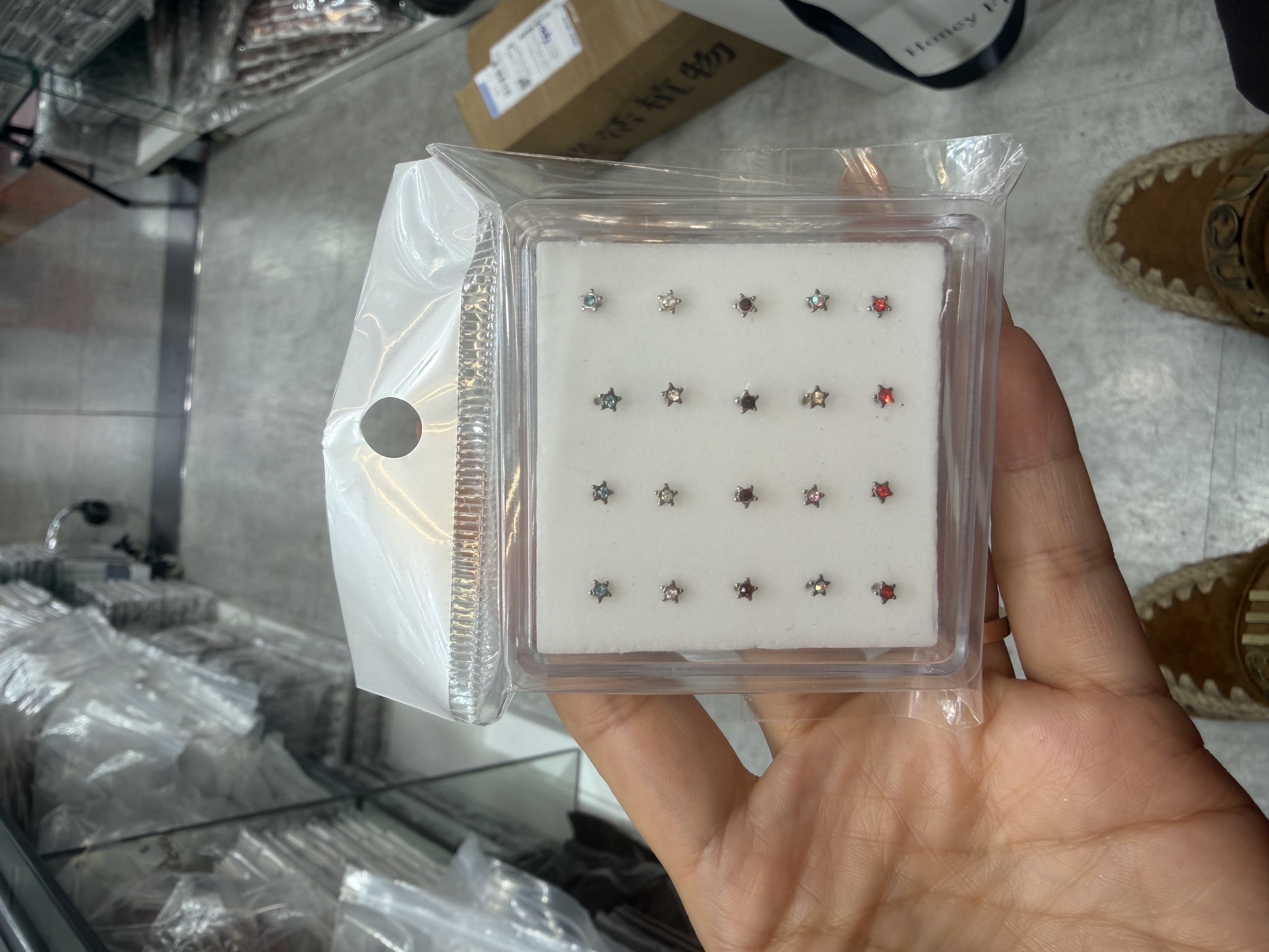 四爪耳钉饰品打耳洞耳夹女简约时尚小众设计产品图