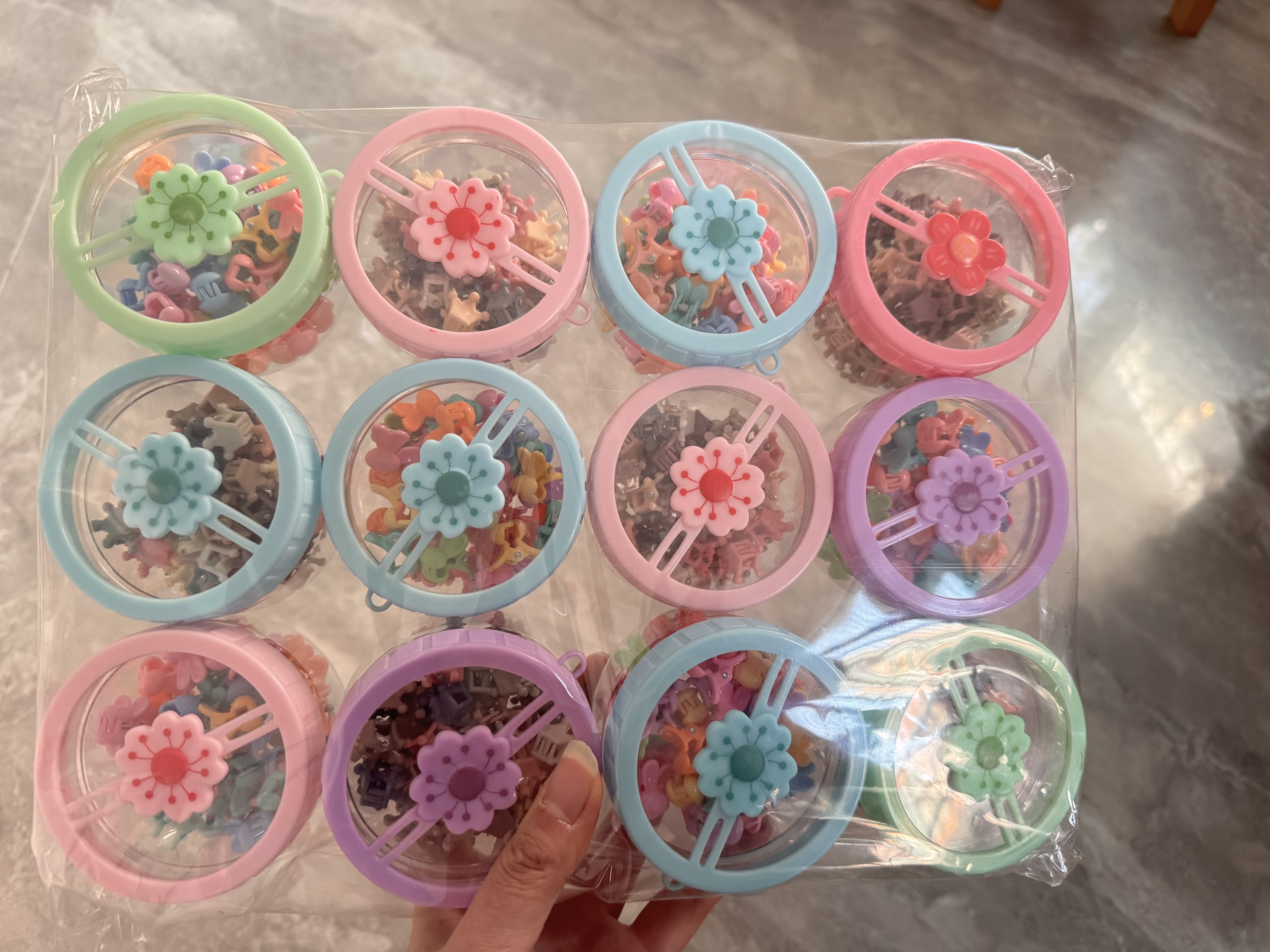 Acrylic children's gripper hair accessory, cute design, anti-slip fixed hair clip, flower cover, hair accessory, hair clip, gripper, acrylic children's hair clip