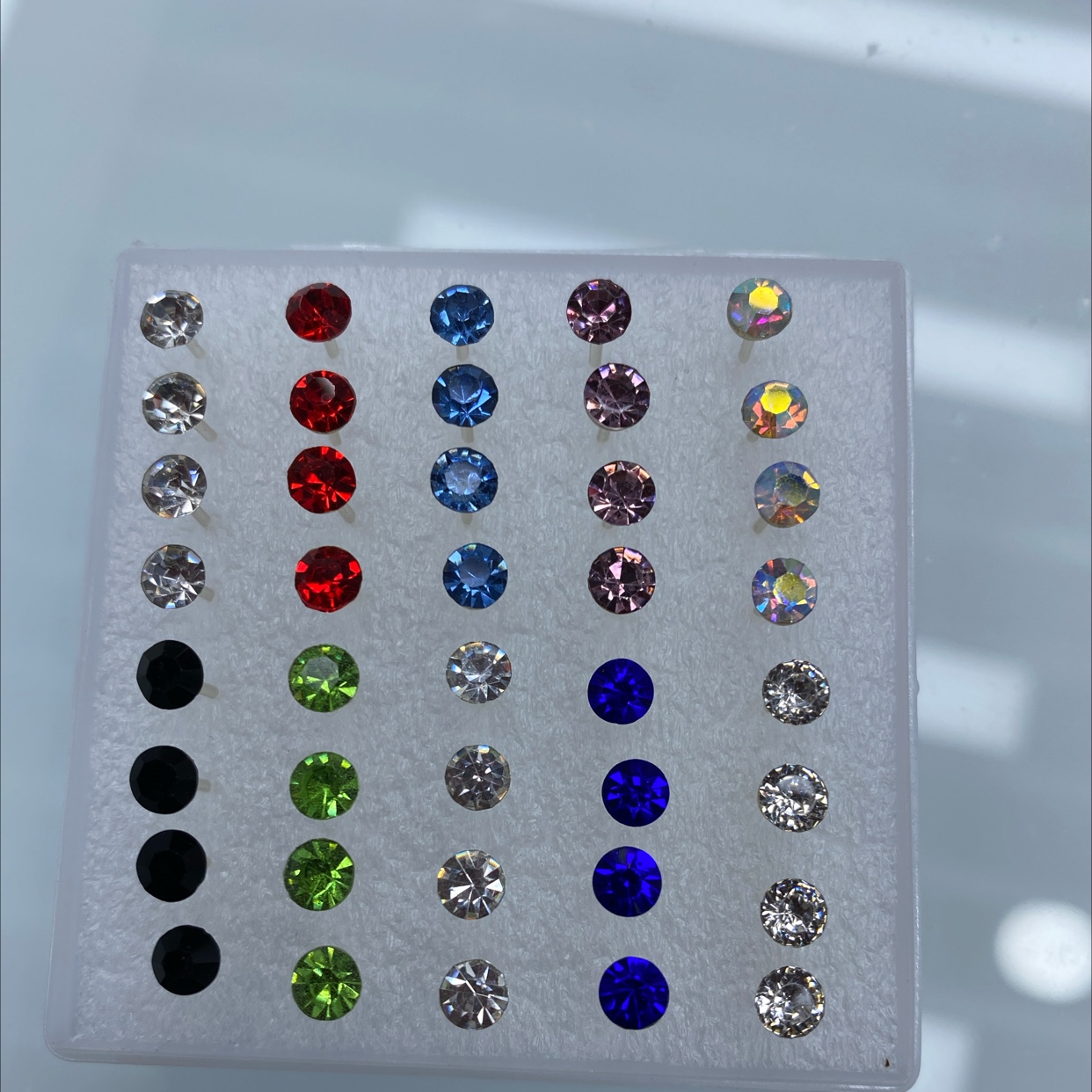 时尚潮流闪闪钻耳钉